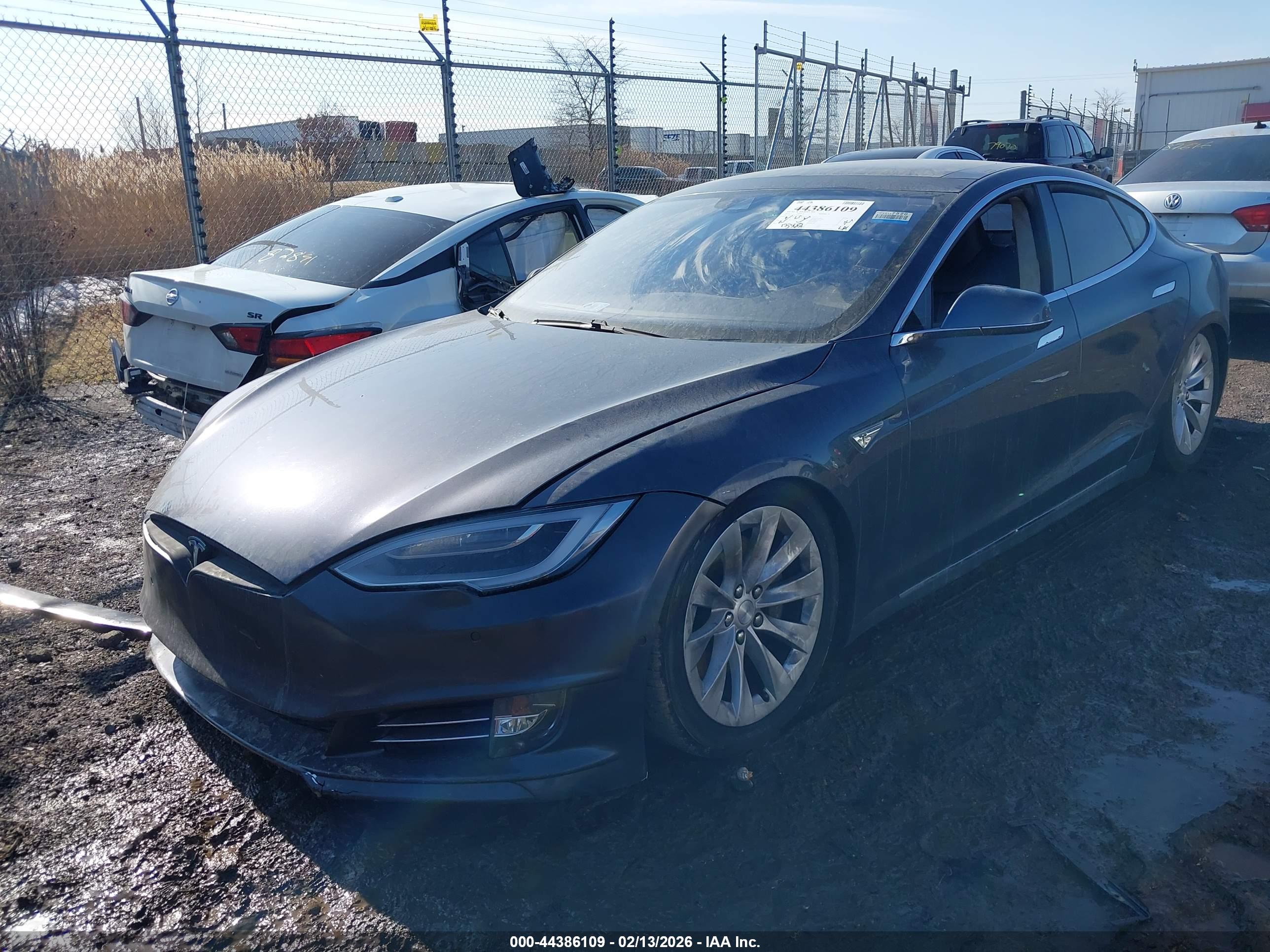 TESLA MODEL image 6