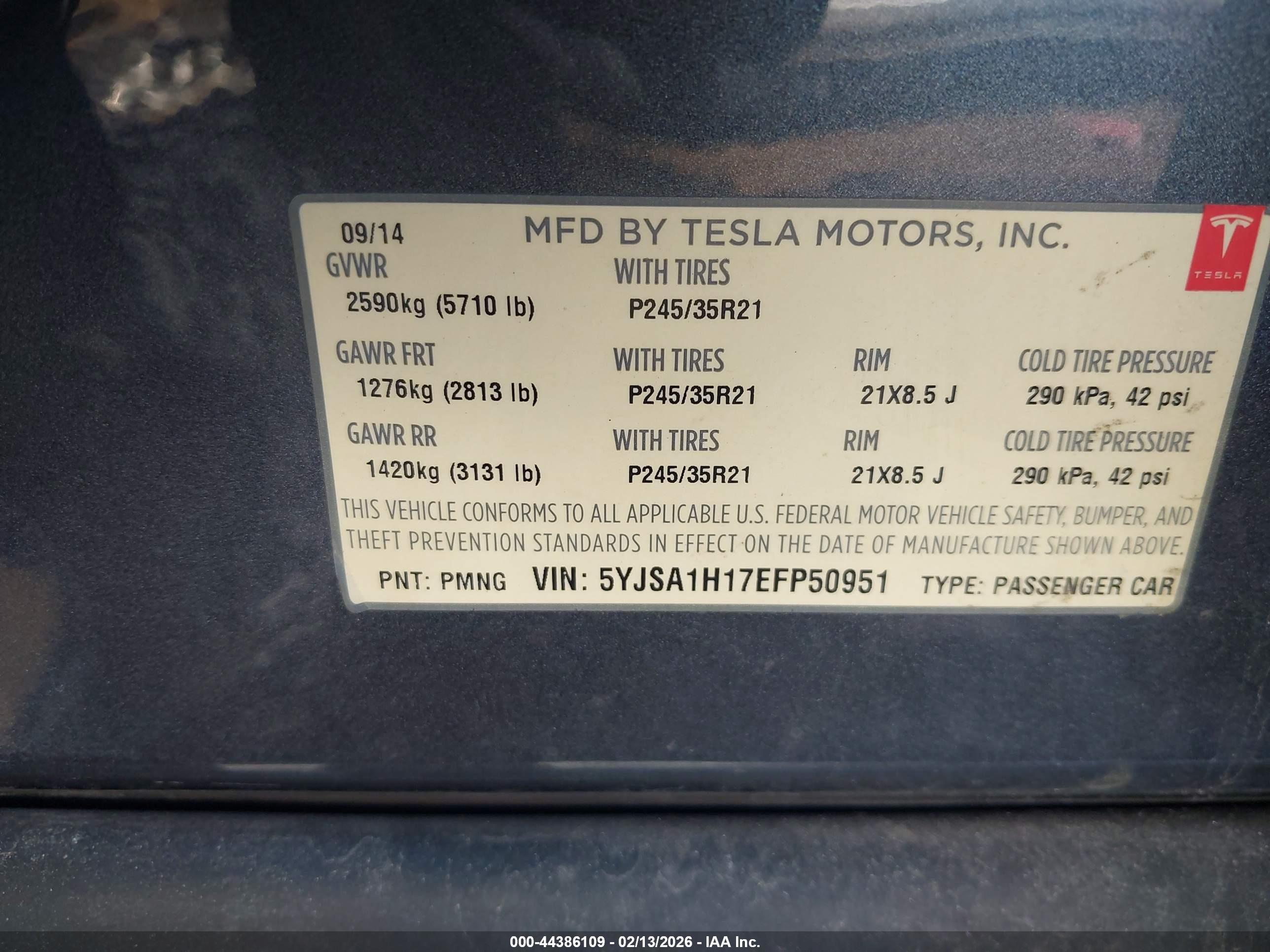 TESLA MODEL image 9