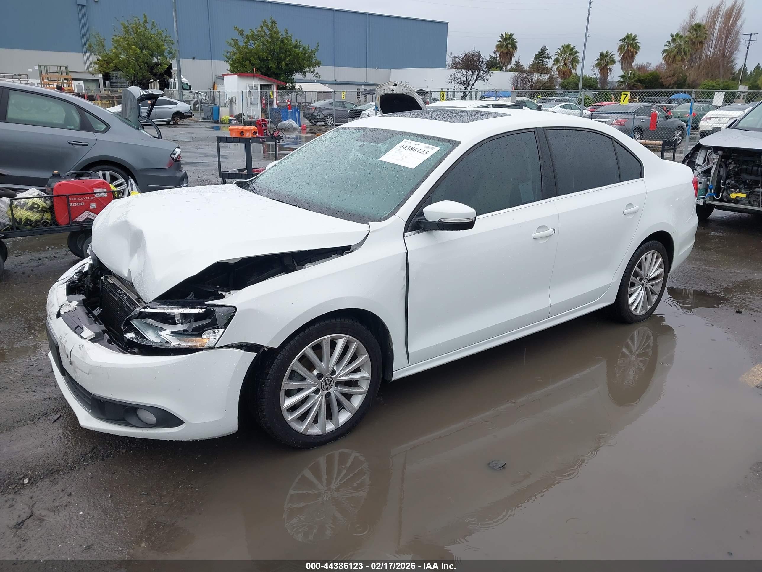 VOLKSWAGEN JETTA image 2
