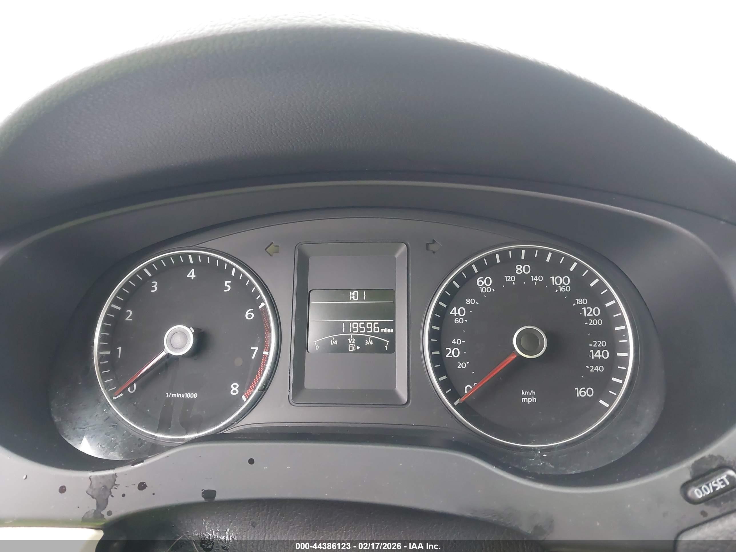 VOLKSWAGEN JETTA image 7
