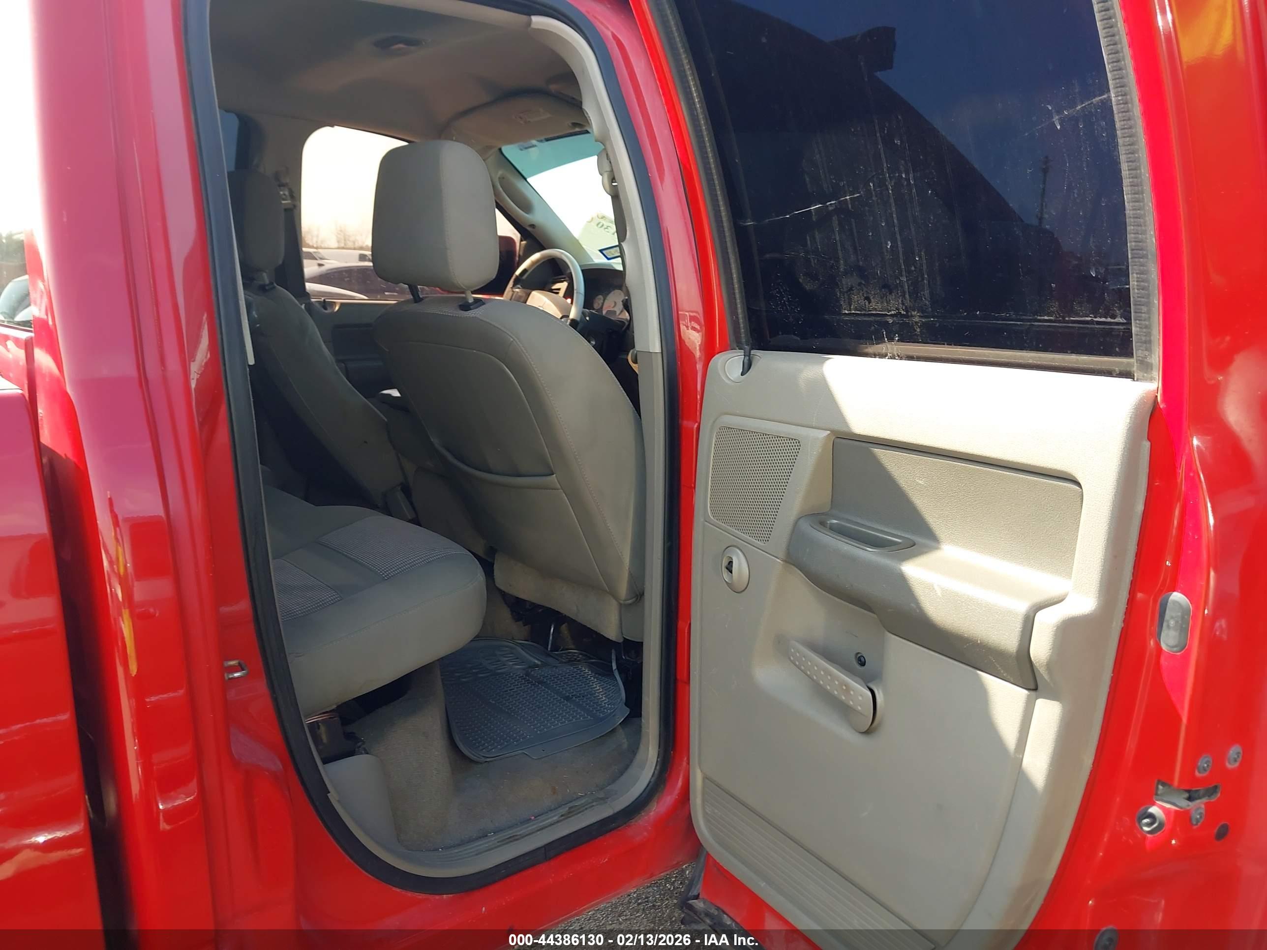 DODGE RAM image 8