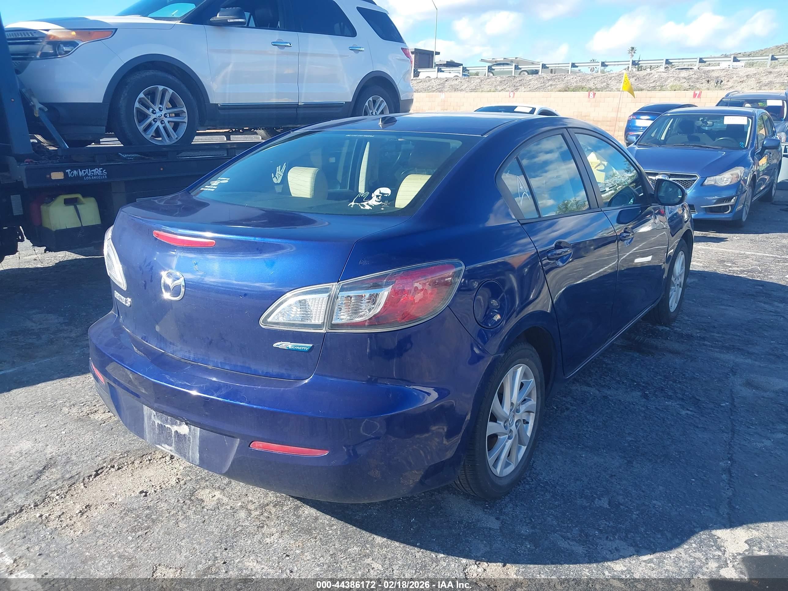 MAZDA MAZDA3 image 4