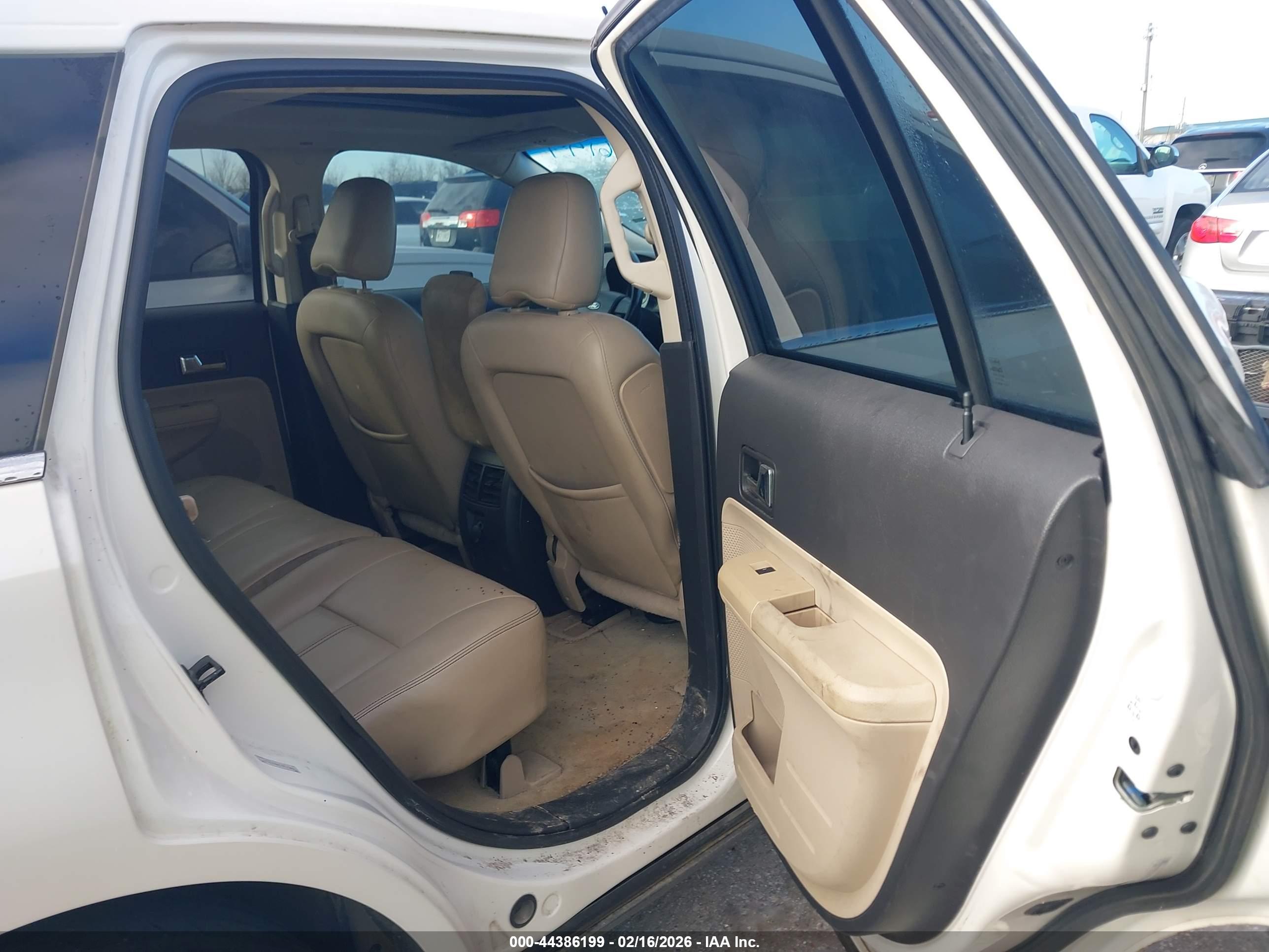 FORD EDGE image 8