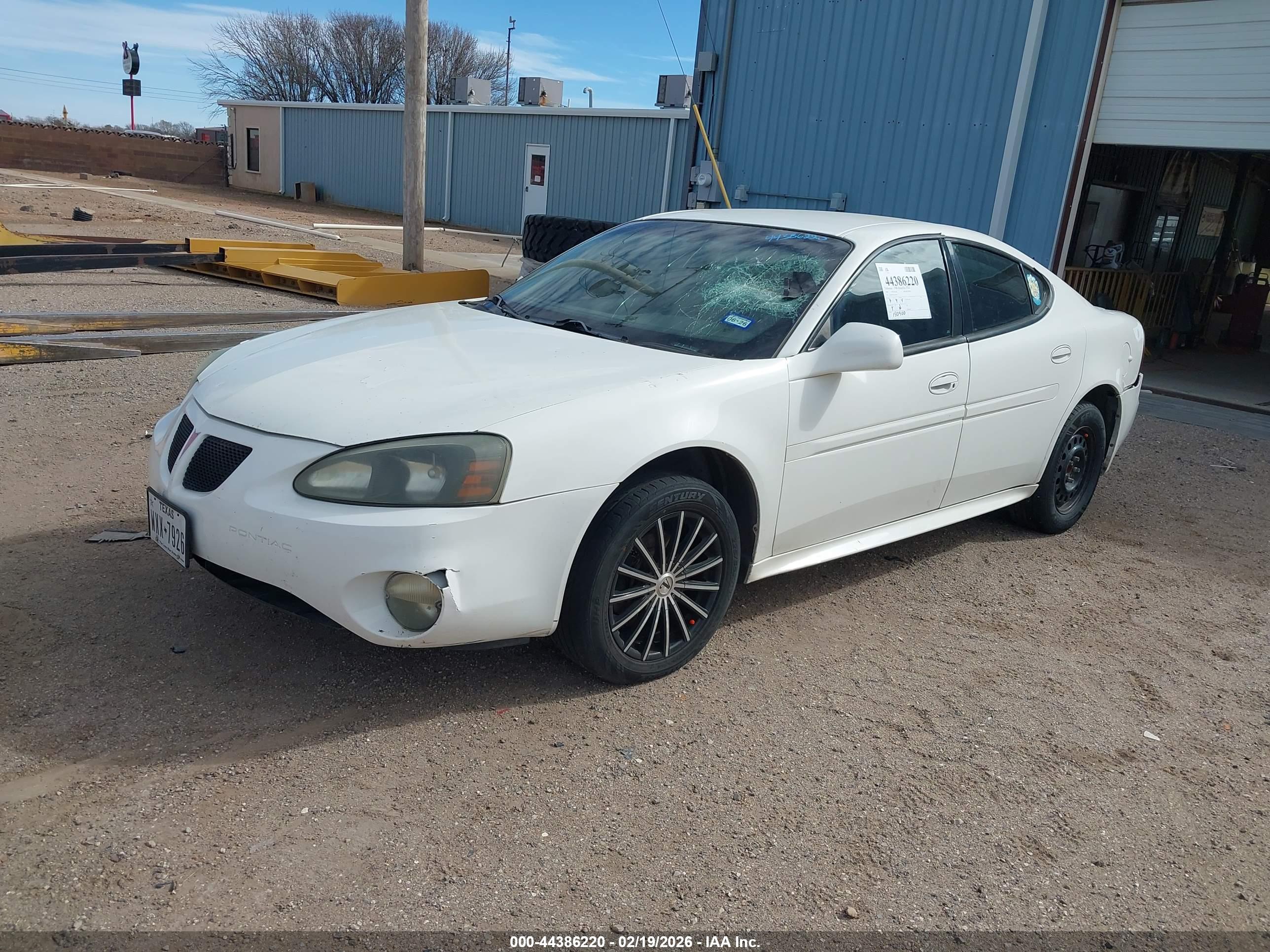 PONTIAC GRAND image 2