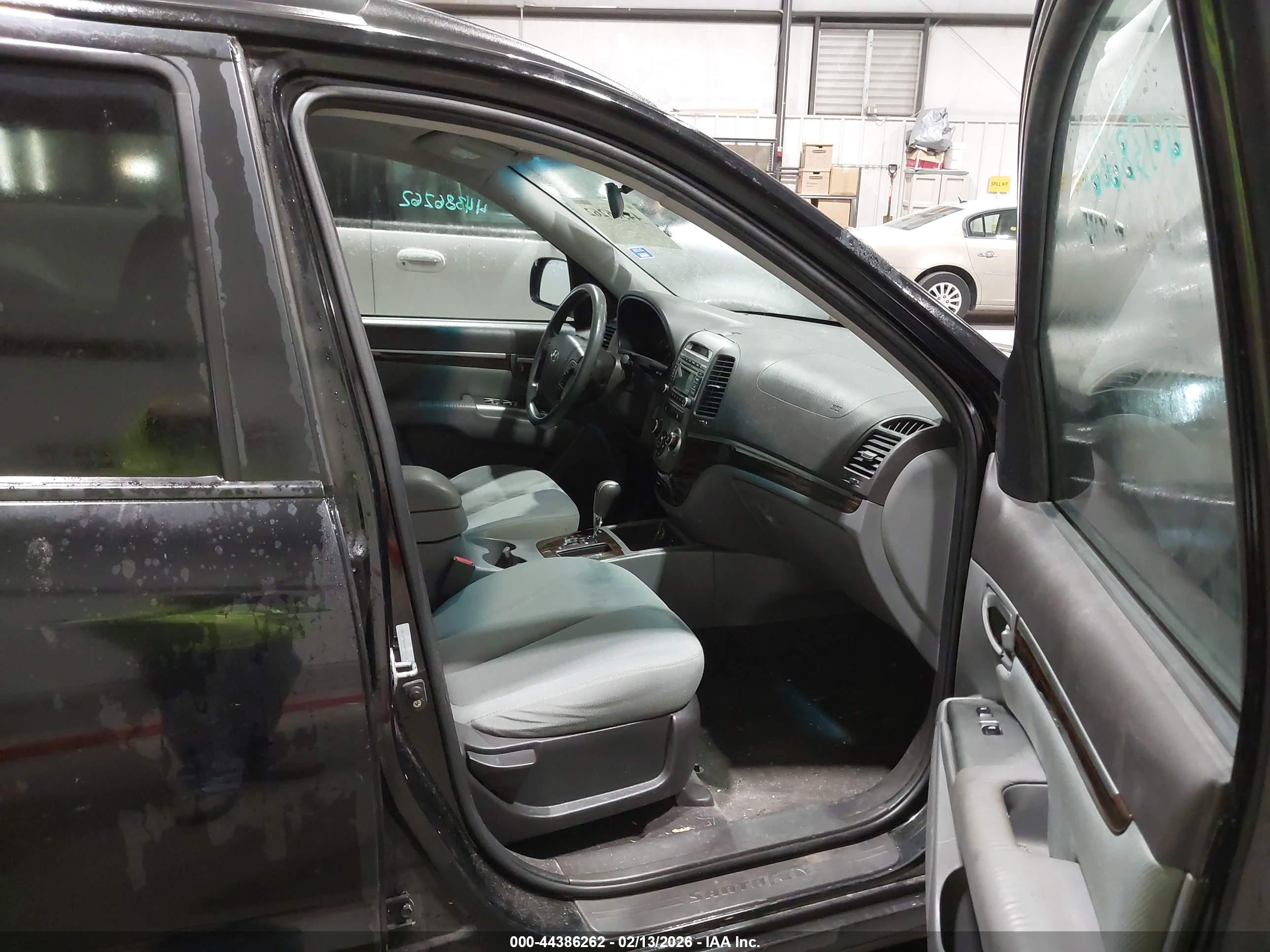 HYUNDAI SANTA image 5