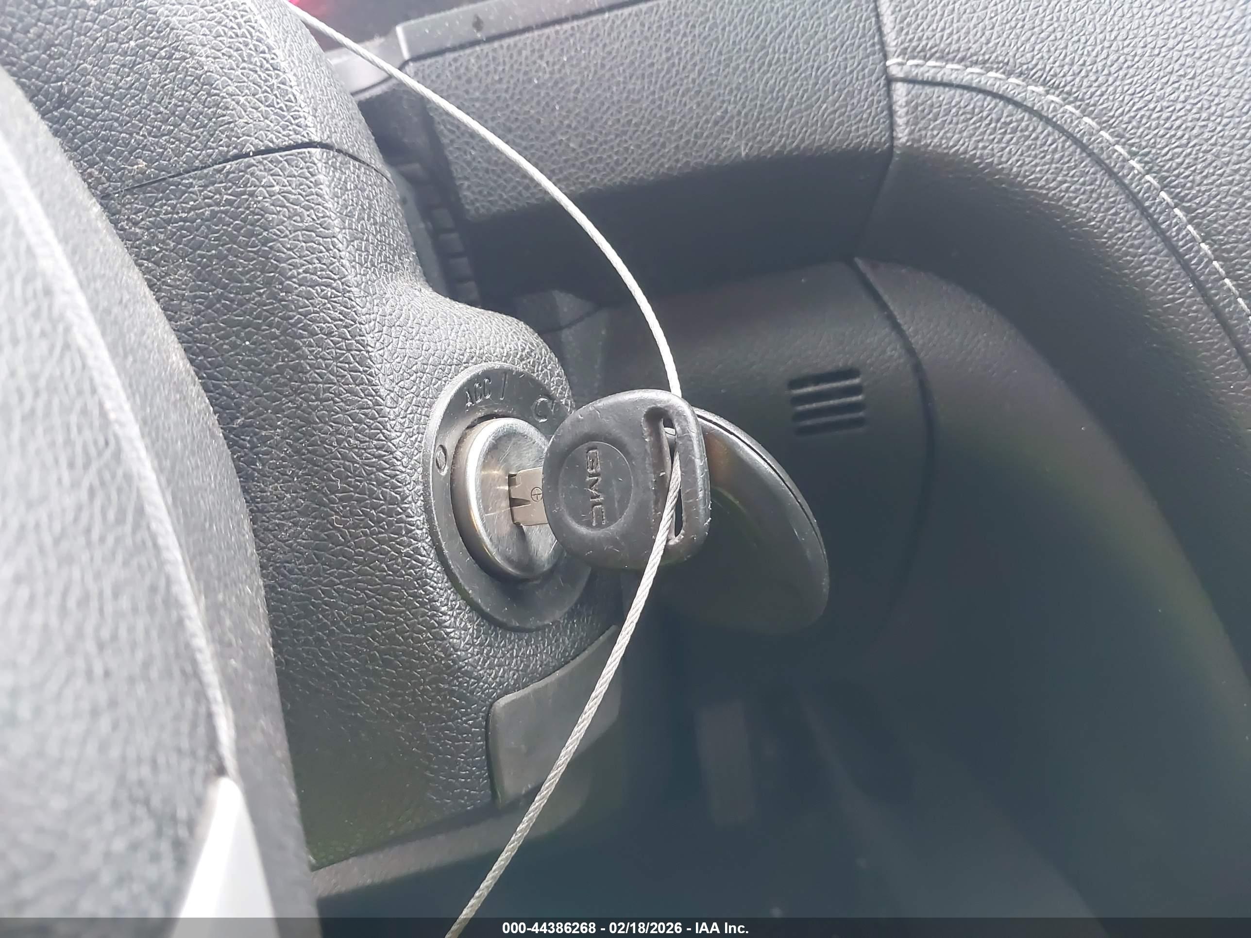 GMC ACADIA image 11