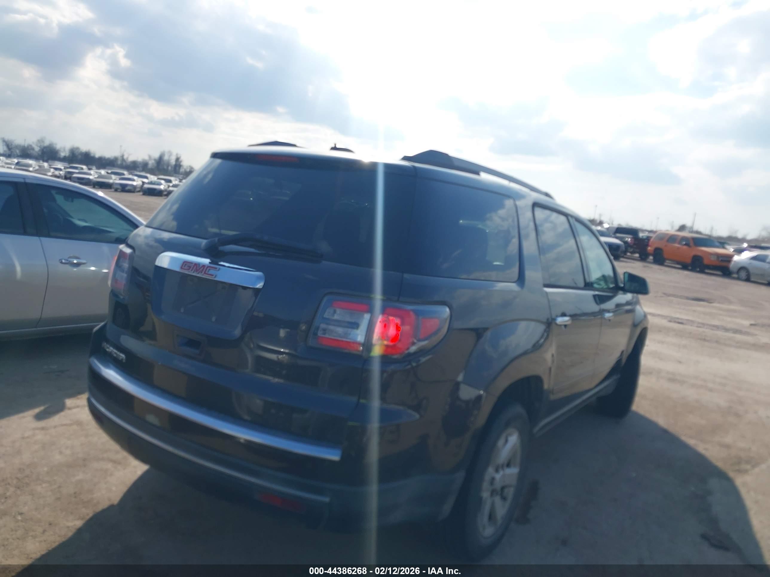 GMC ACADIA image 4