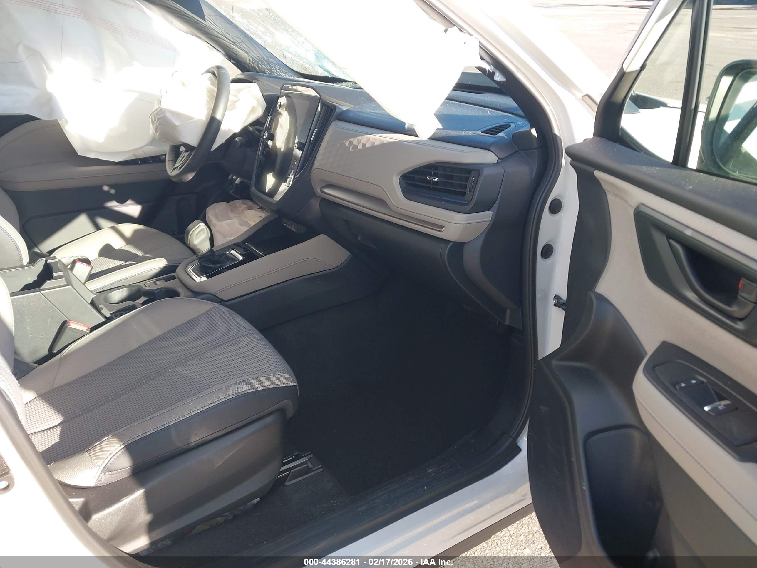 SUBARU FORESTER image 5