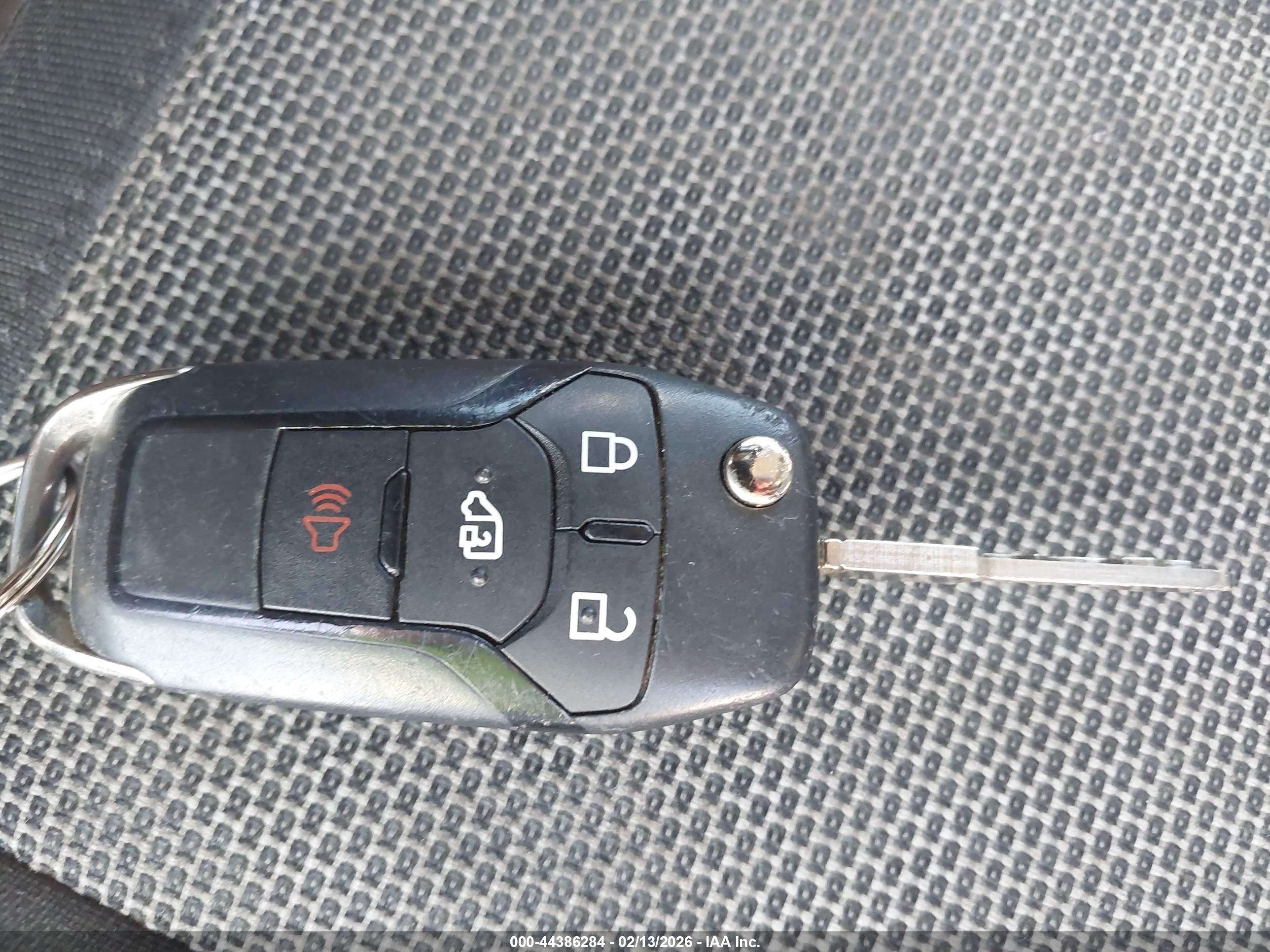 FORD TRANSIT image 11