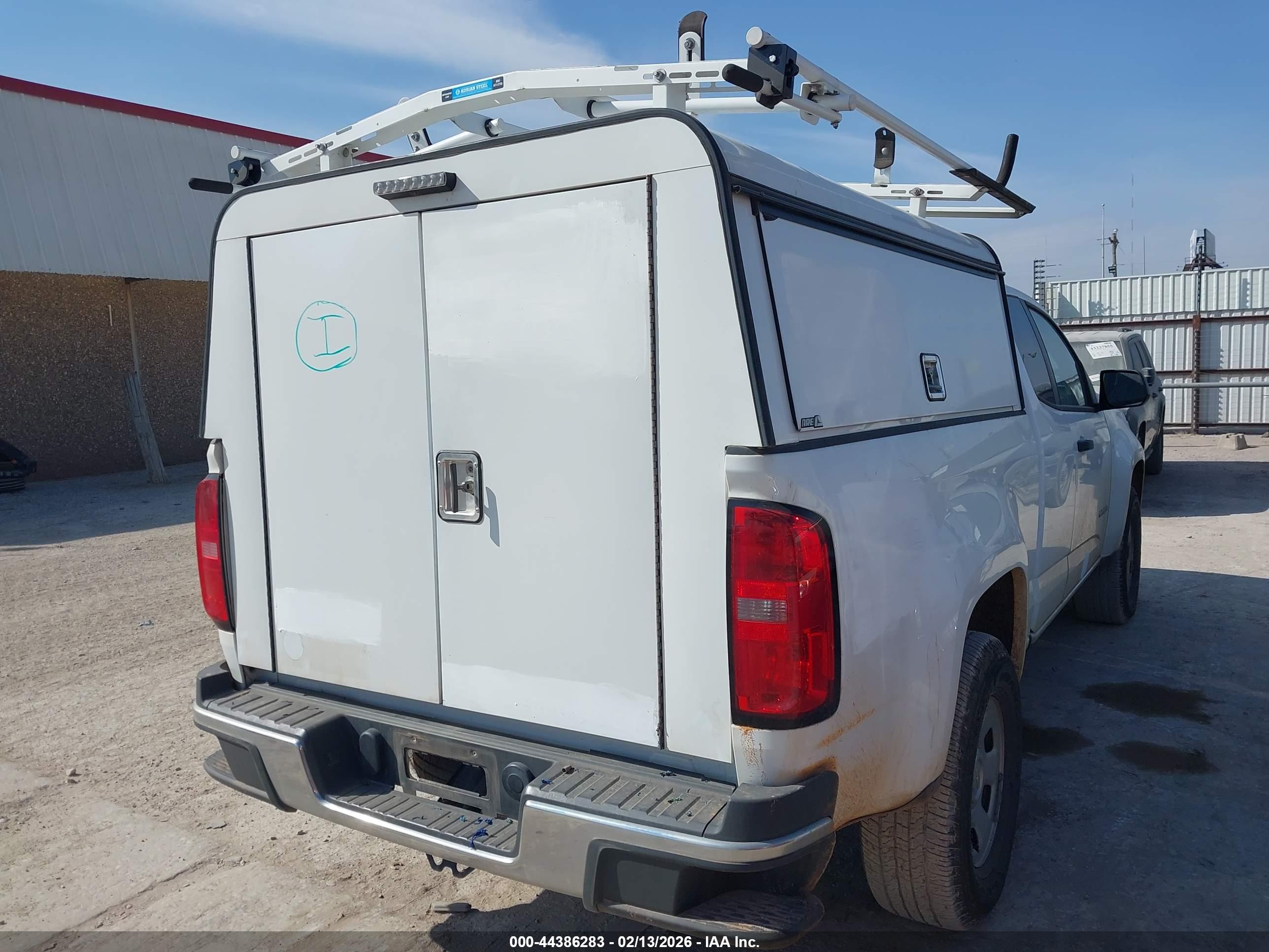 CHEVROLET COLORADO image 6