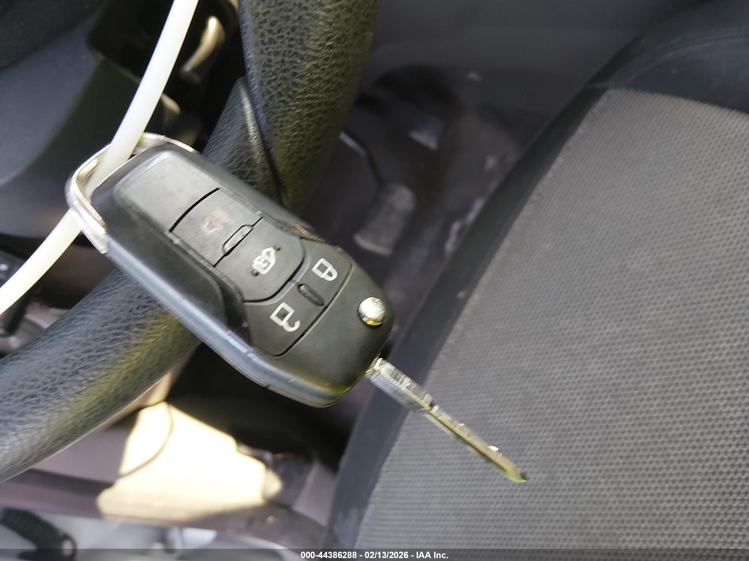 FORD TRANSIT image 11