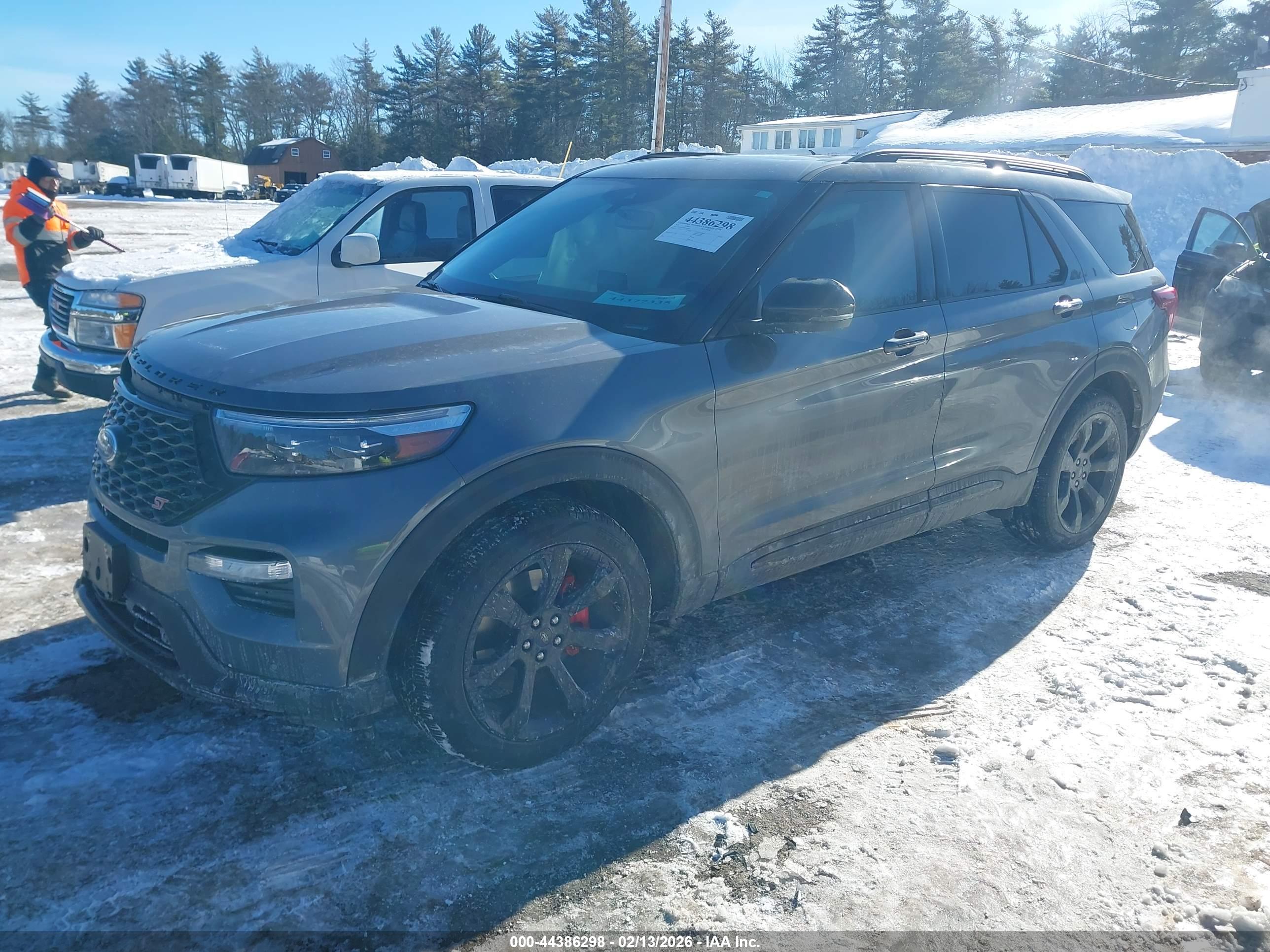 FORD EXPLORER image 2
