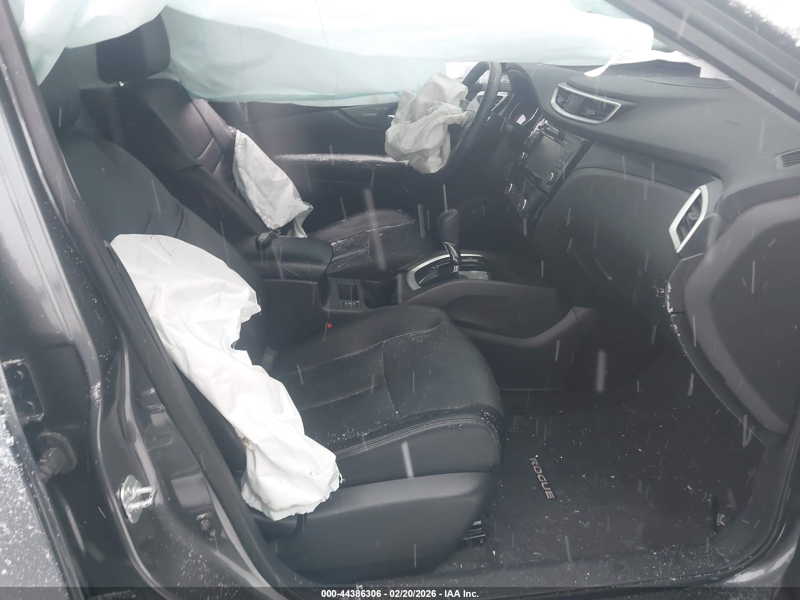 NISSAN ROGUE image 5