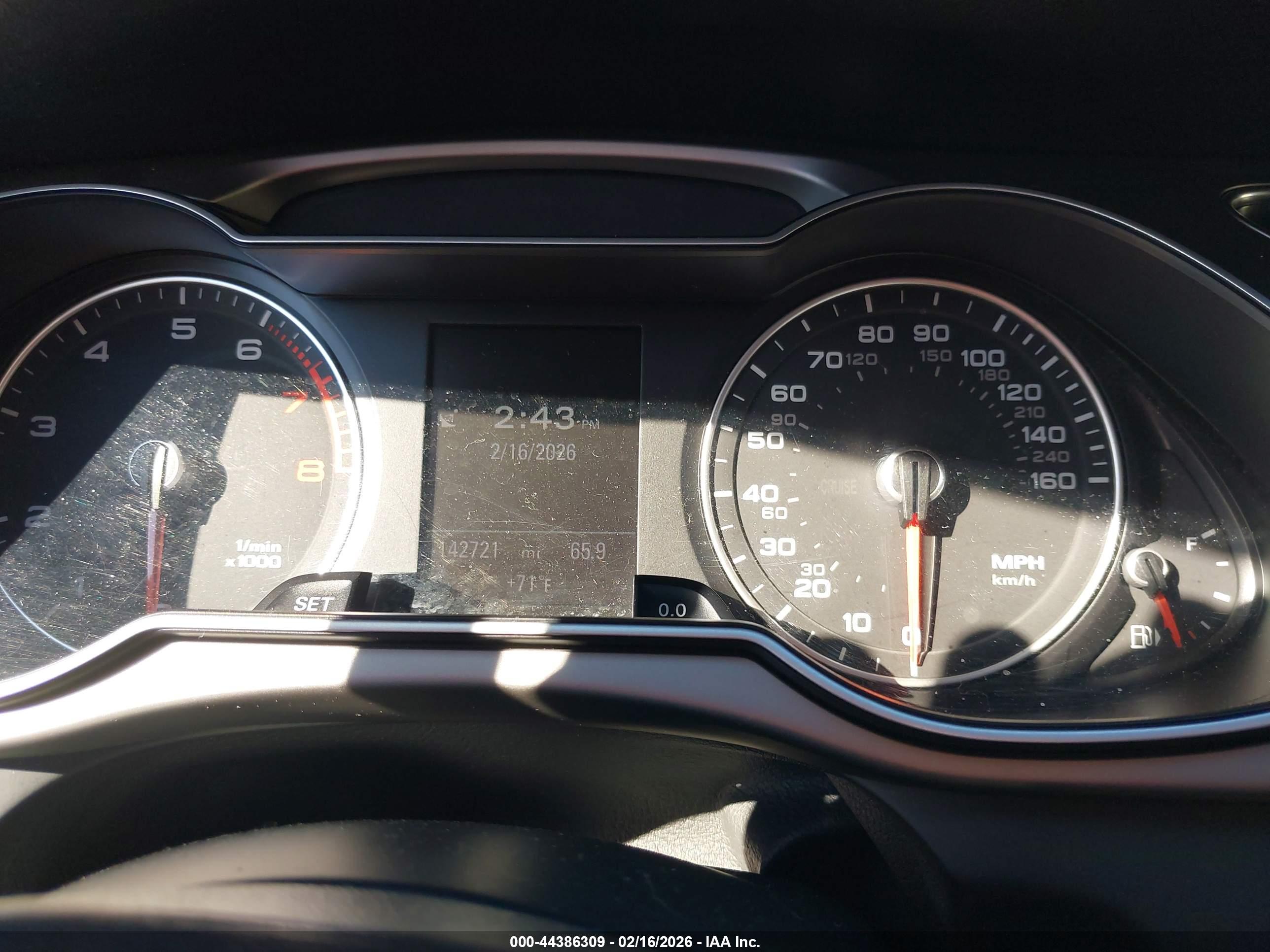 AUDI A4 image 7