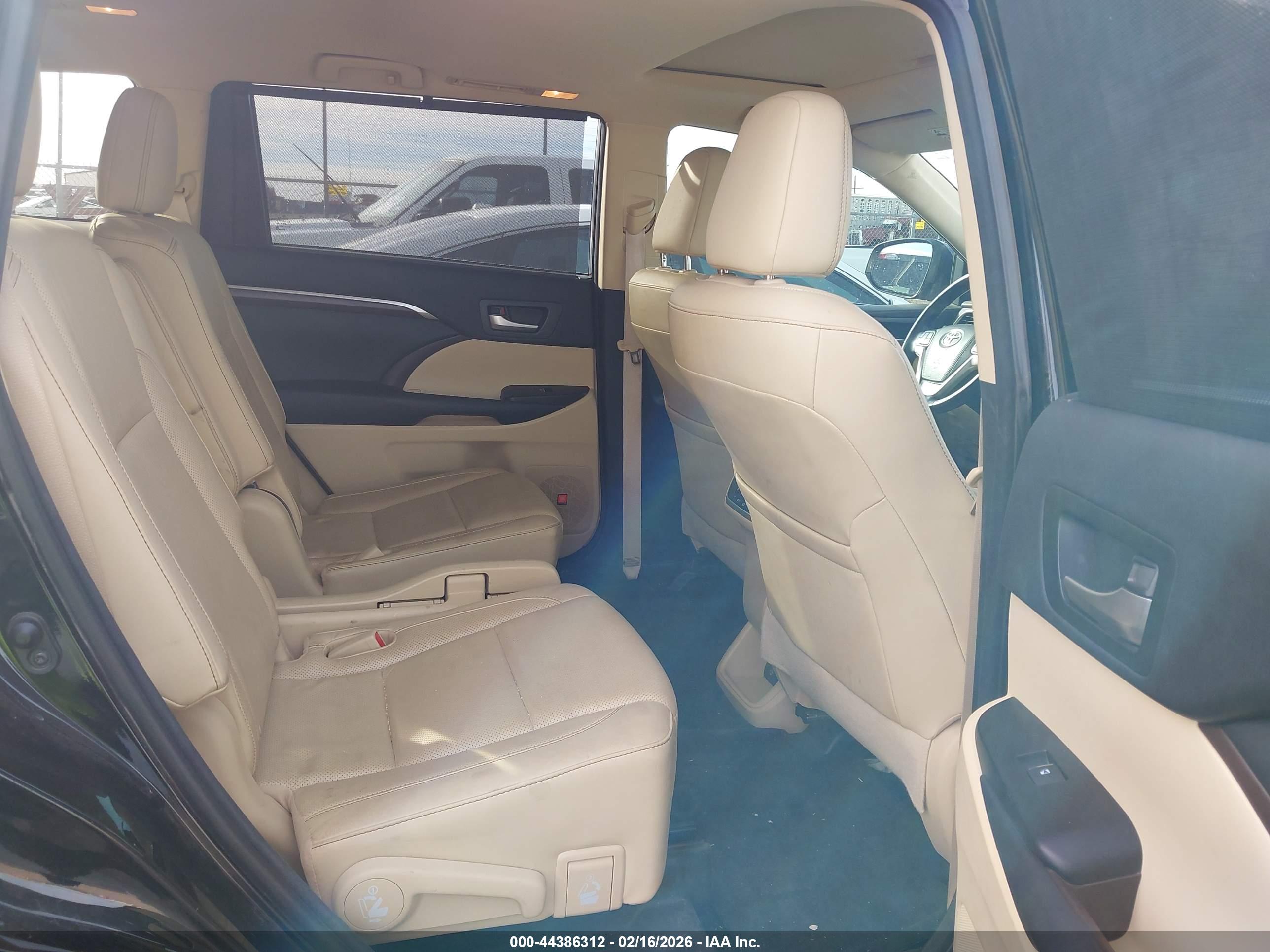 TOYOTA HIGHLANDER image 8