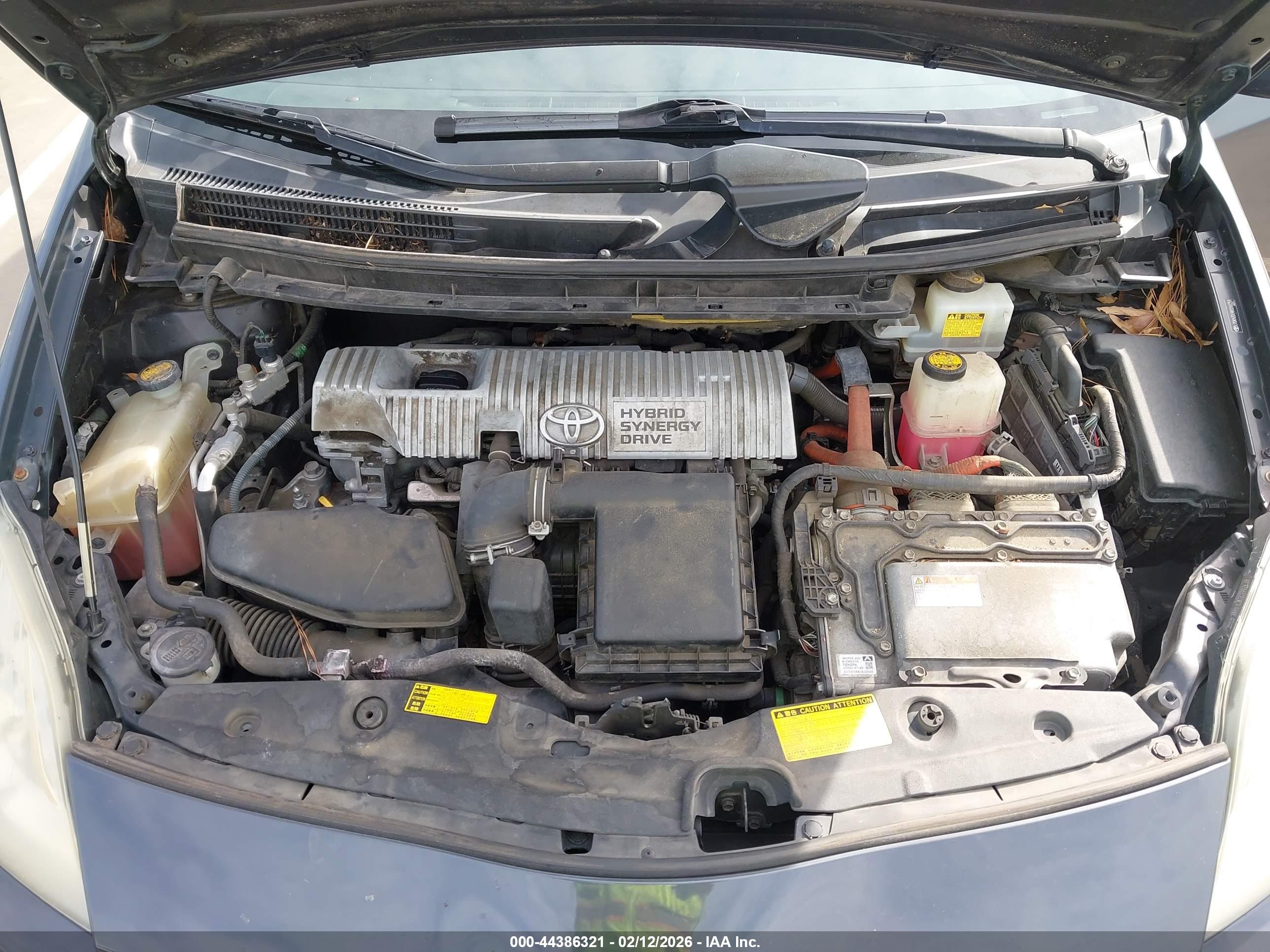 TOYOTA PRIUS image 10