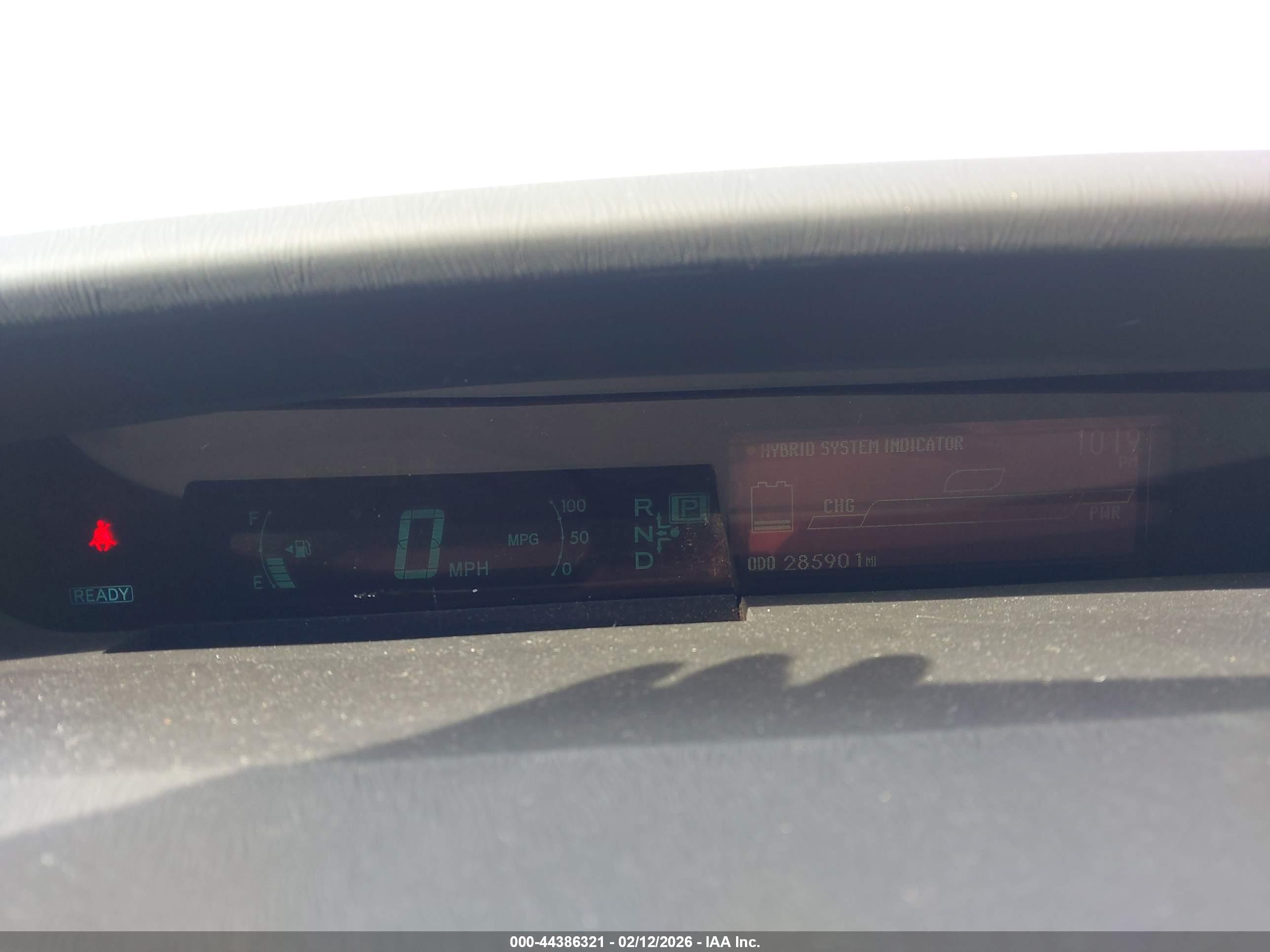 TOYOTA PRIUS image 7