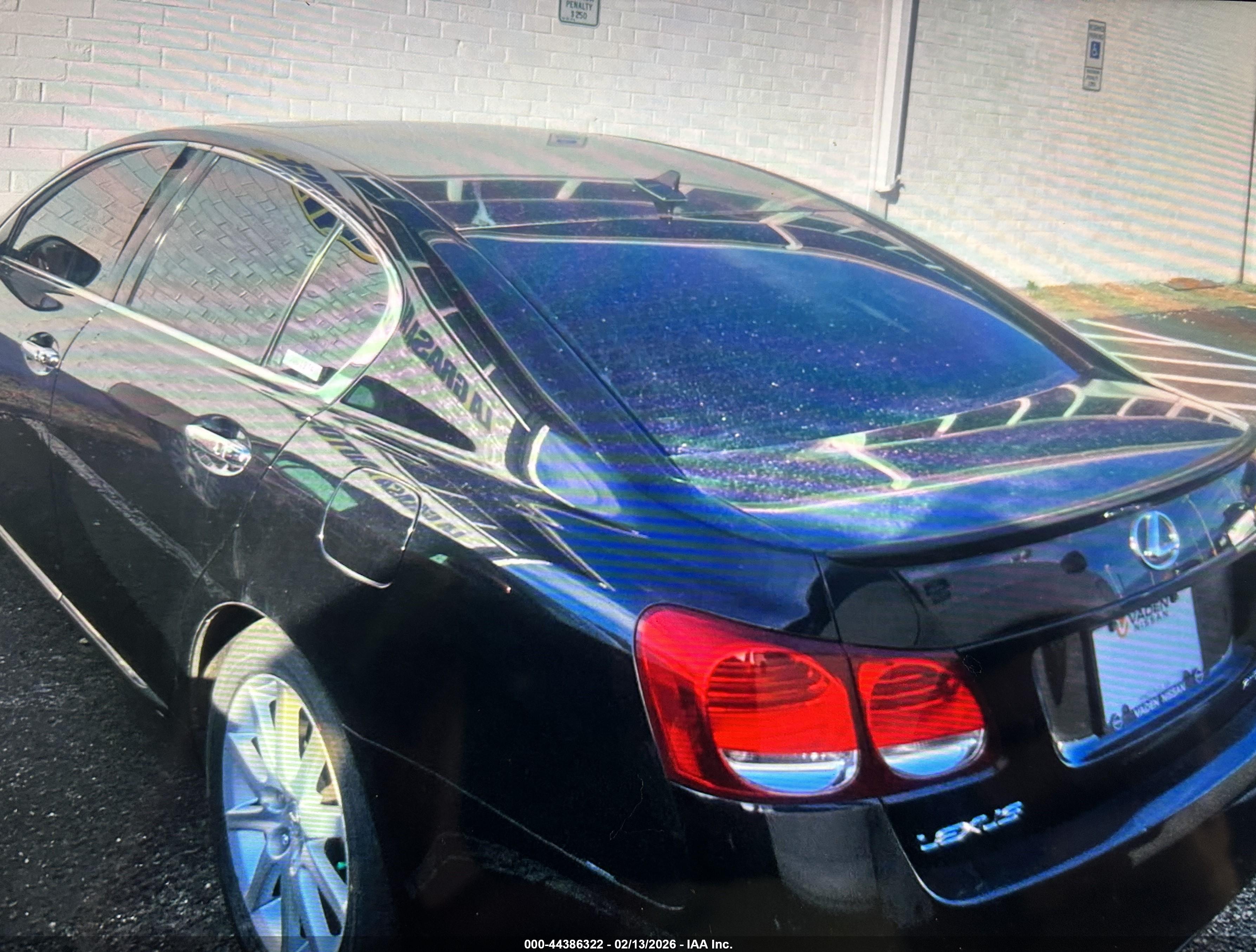 LEXUS GS image 3