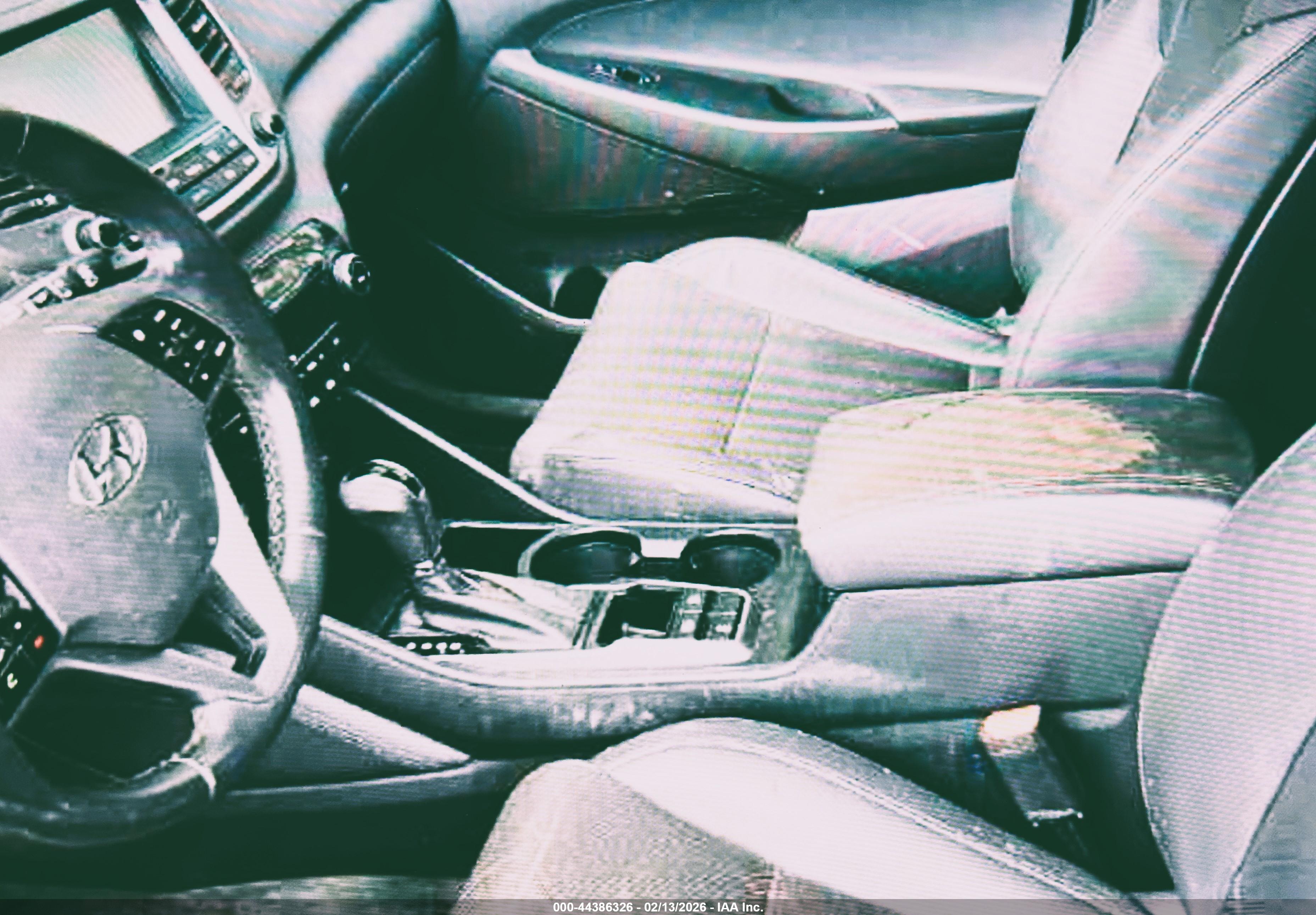HYUNDAI TUCSON image 5