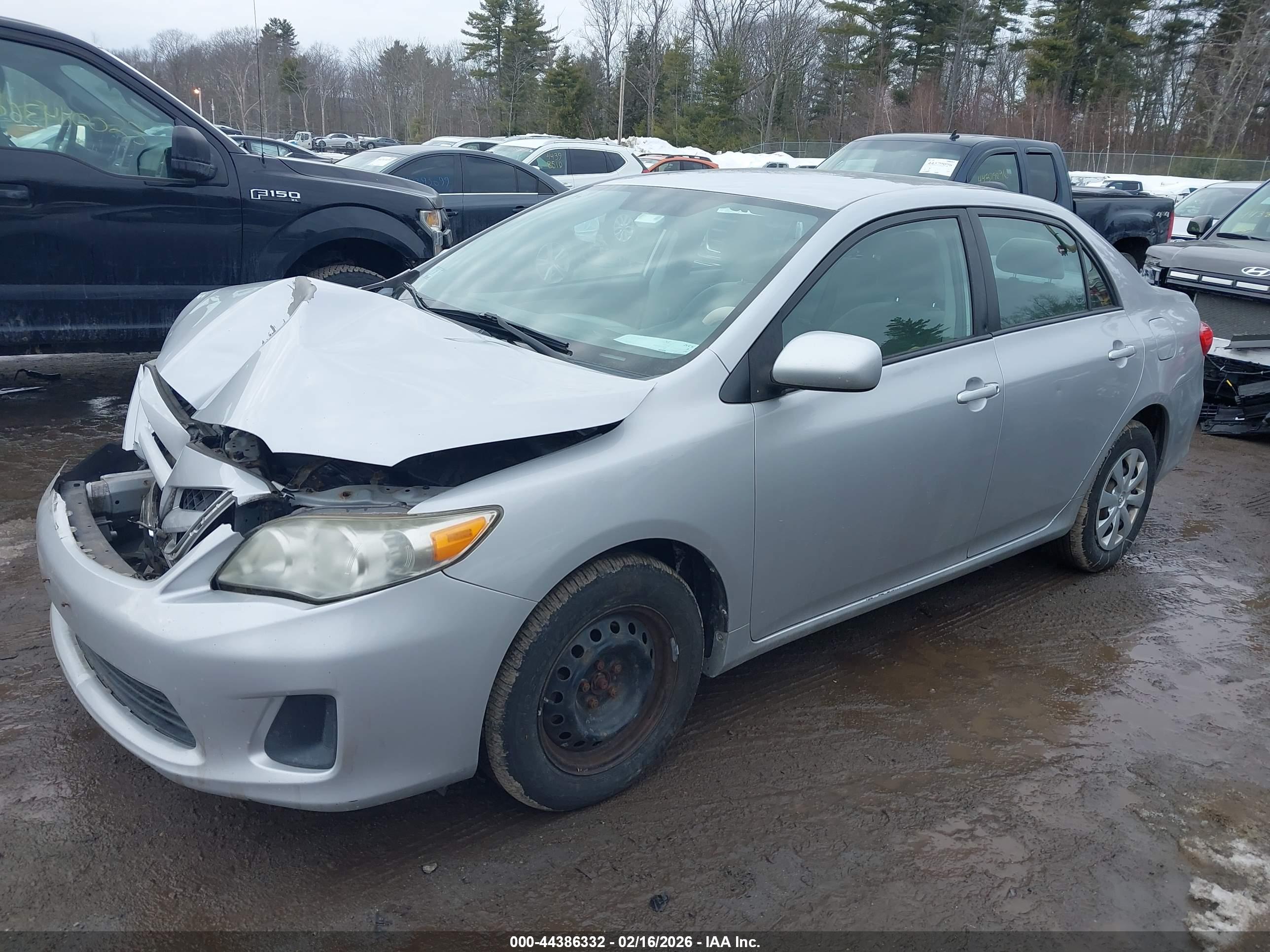 TOYOTA COROLLA image 2