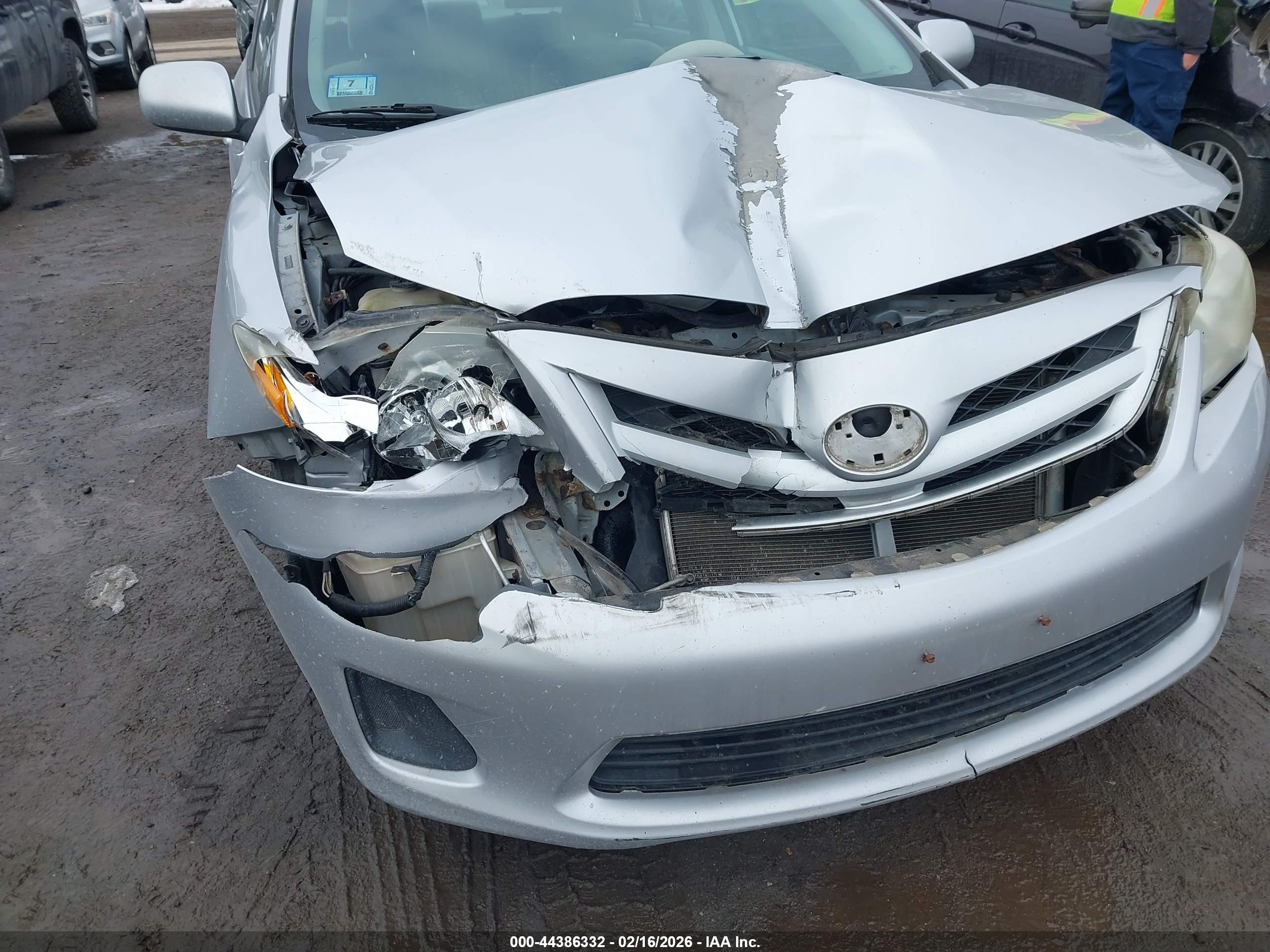 TOYOTA COROLLA image 6
