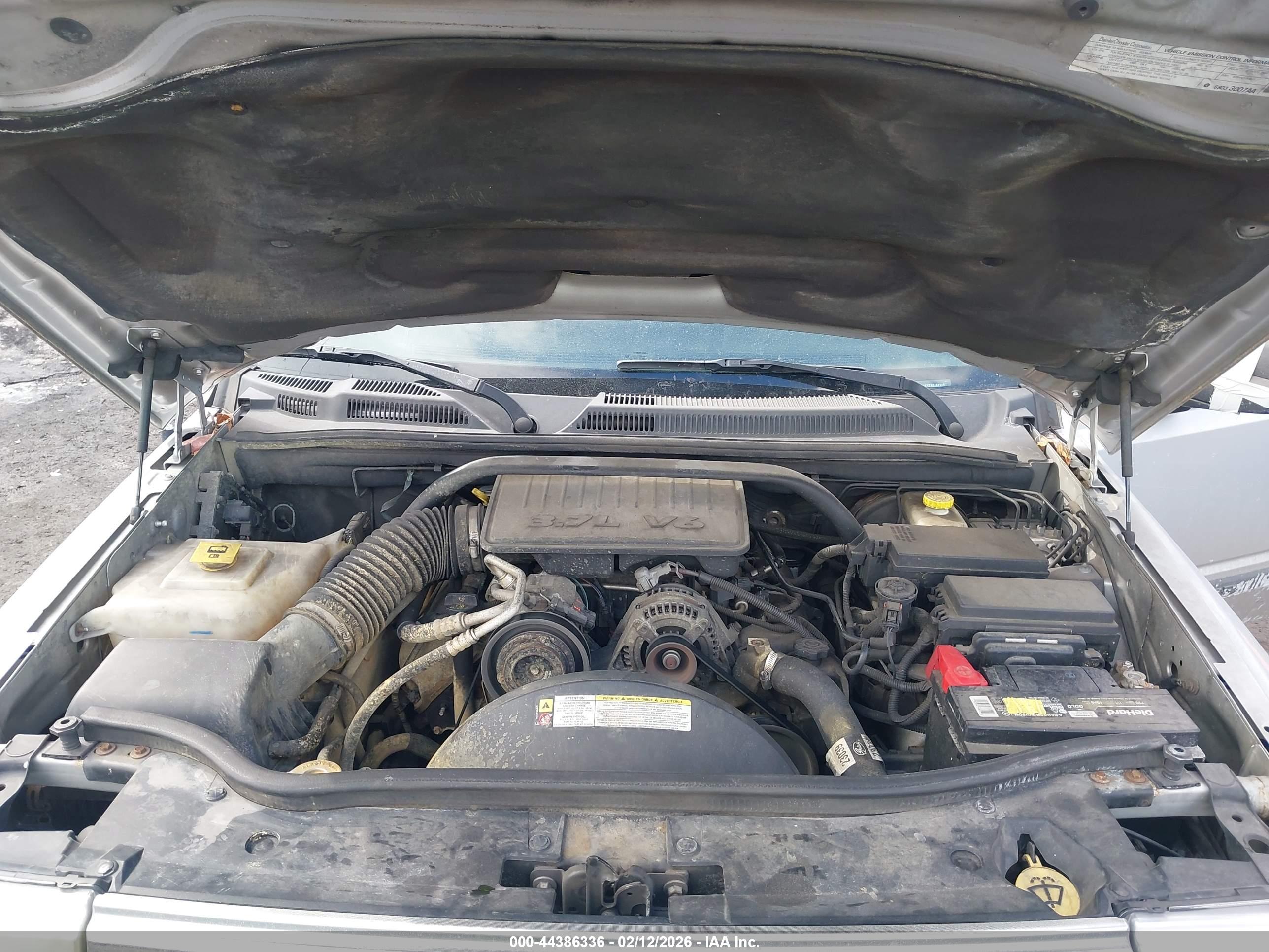 JEEP COMMANDER image 10