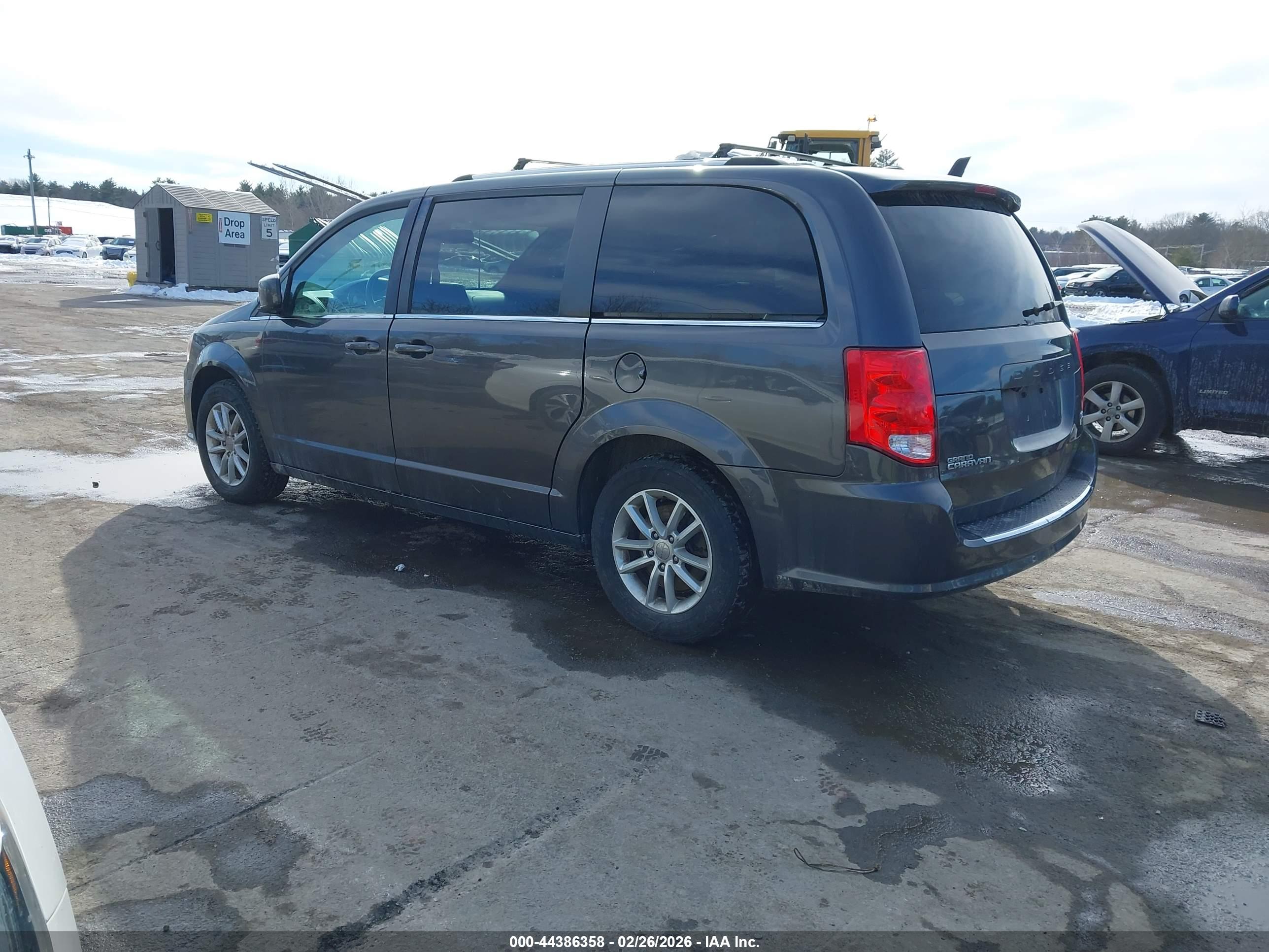 DODGE GRAND image 3
