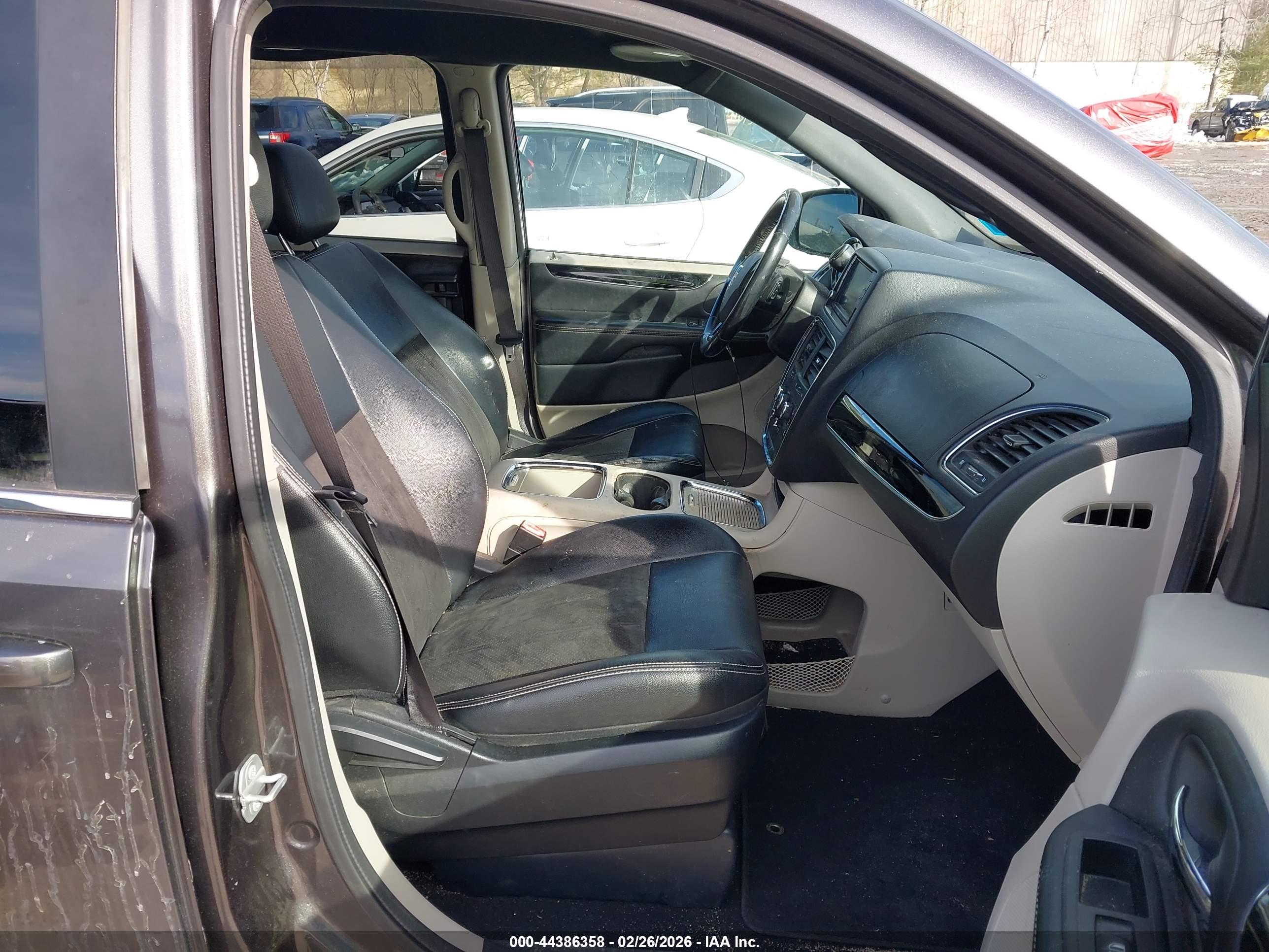 DODGE GRAND image 5