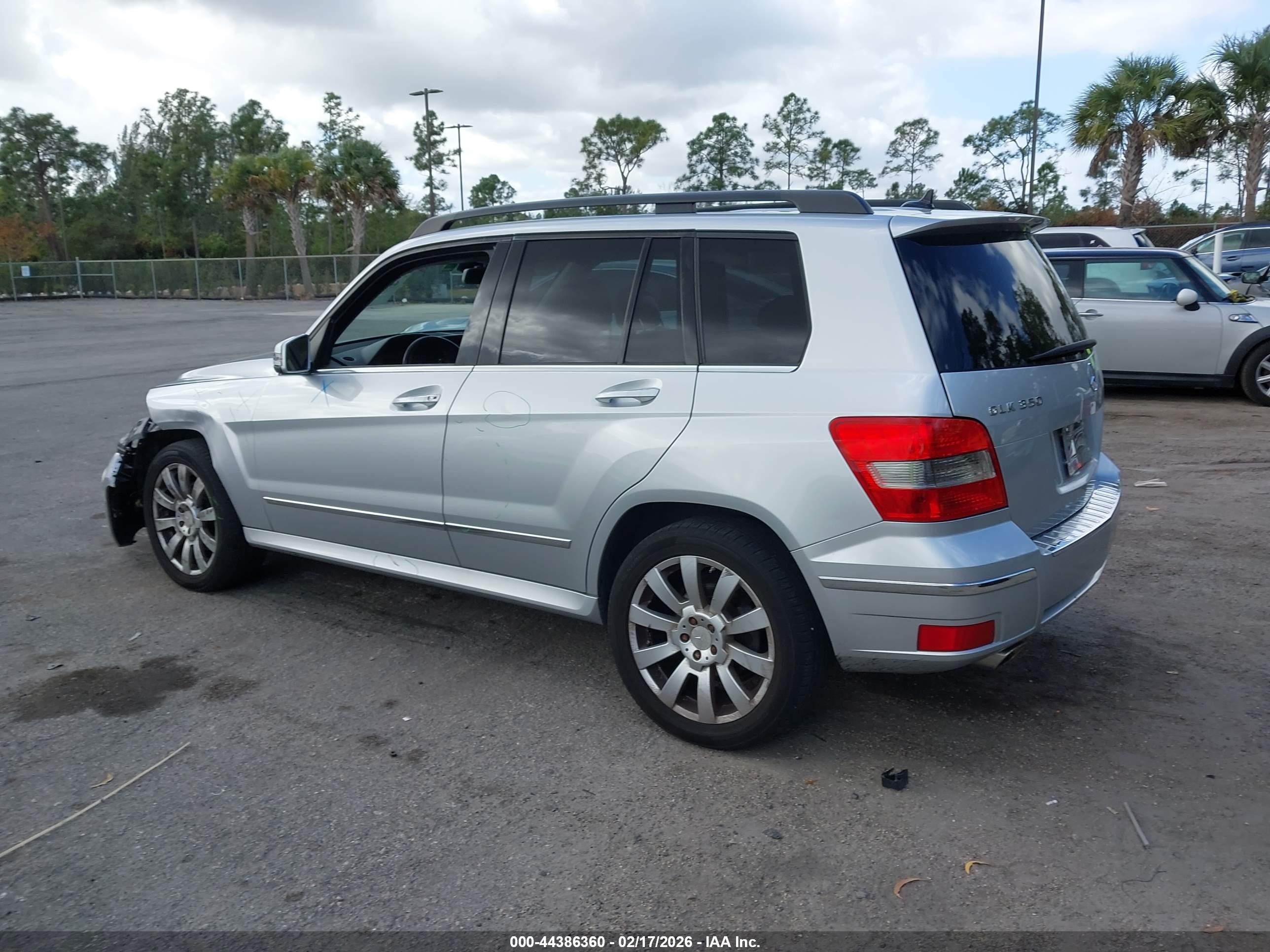 MERCEDES-BENZ GLK image 3