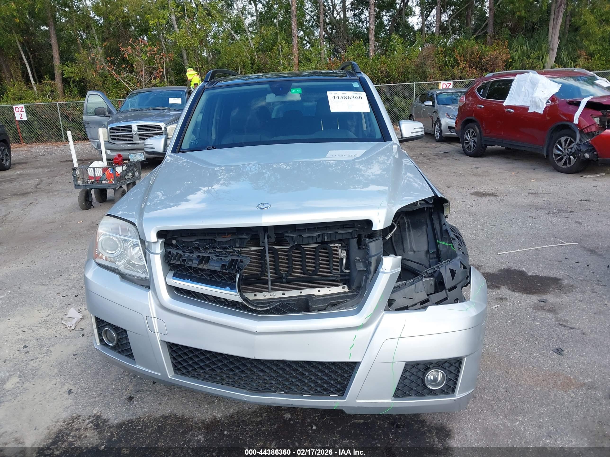 MERCEDES-BENZ GLK image 6