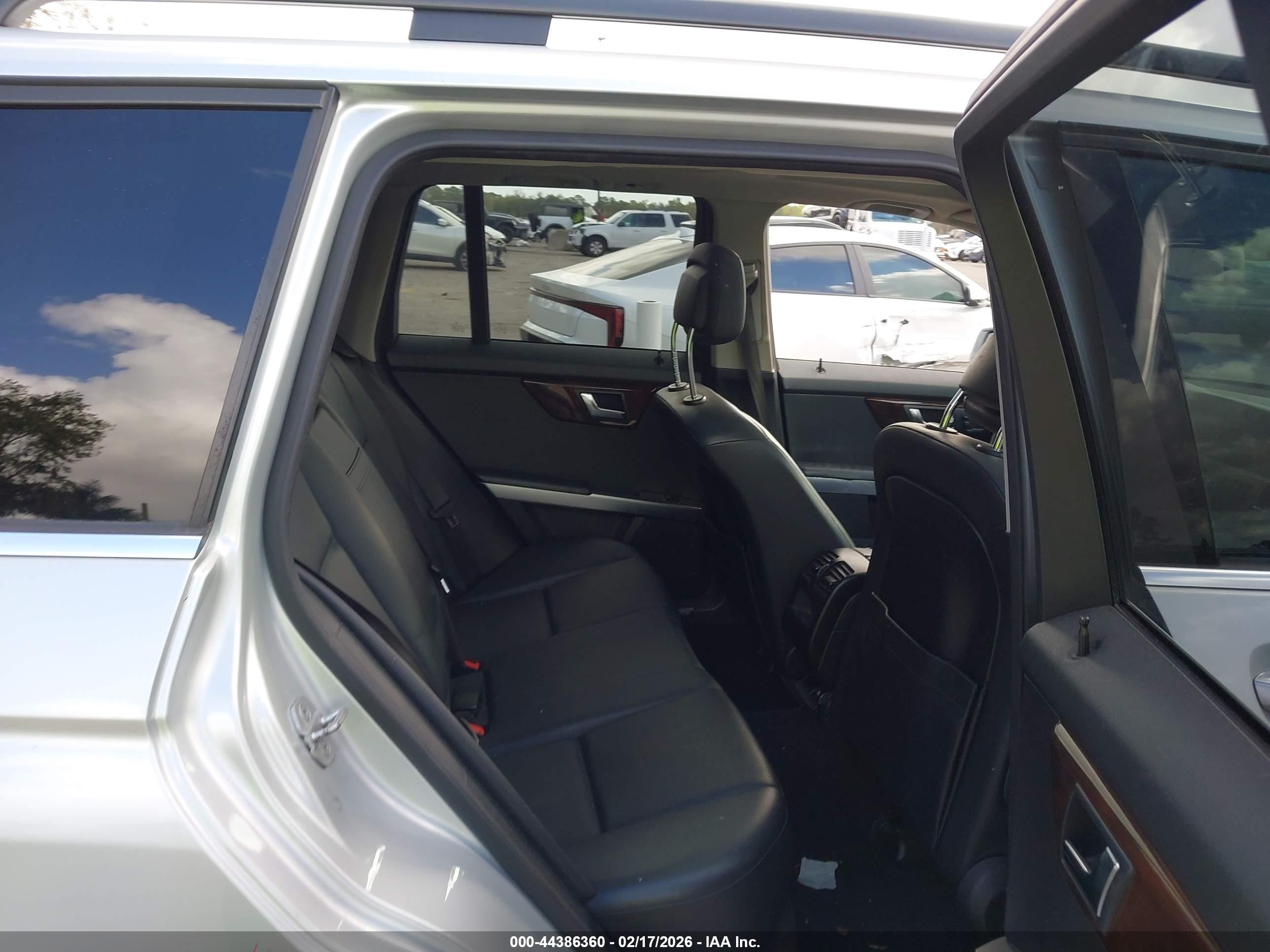 MERCEDES-BENZ GLK image 8