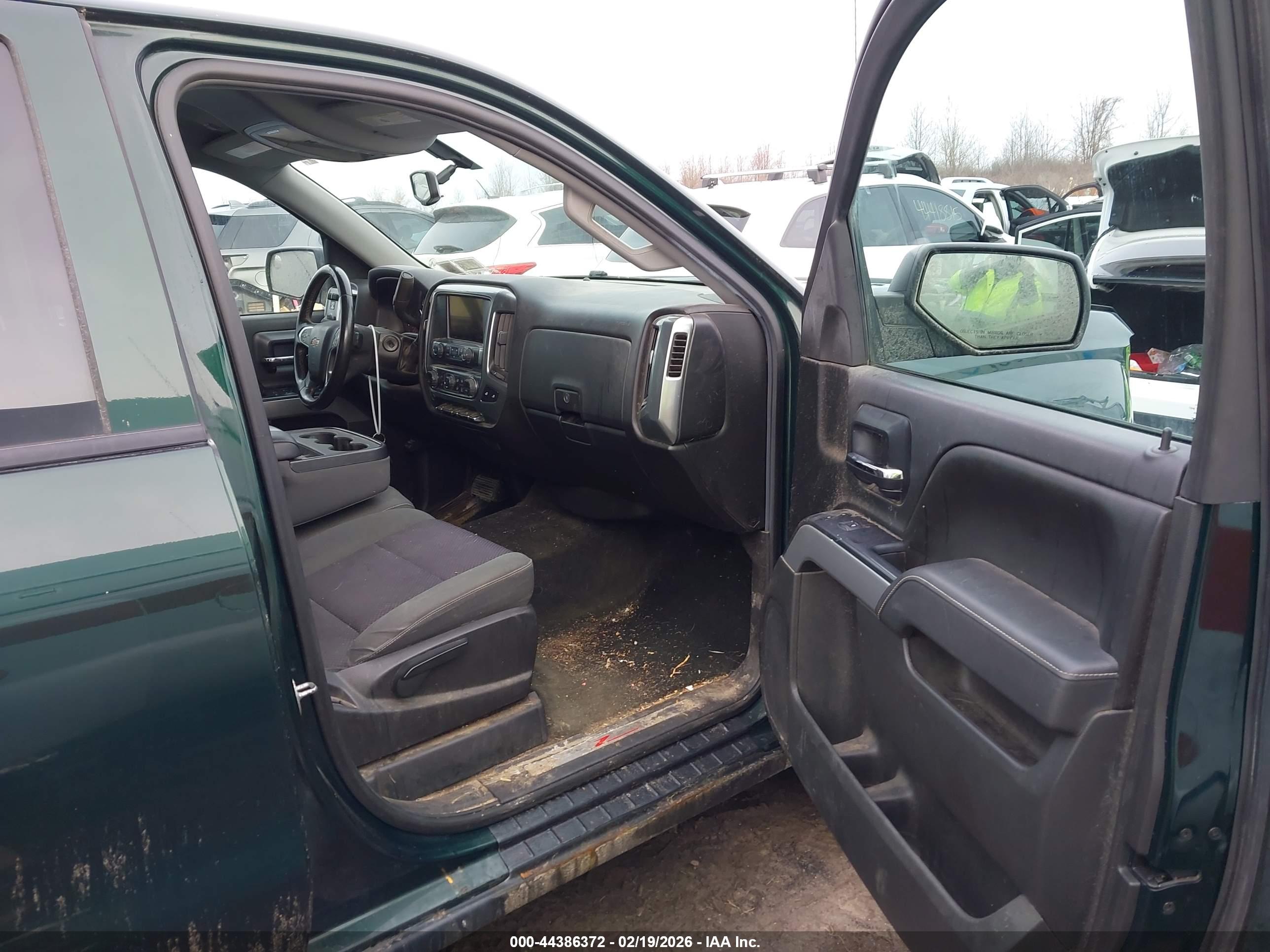 CHEVROLET SILVERADO image 5