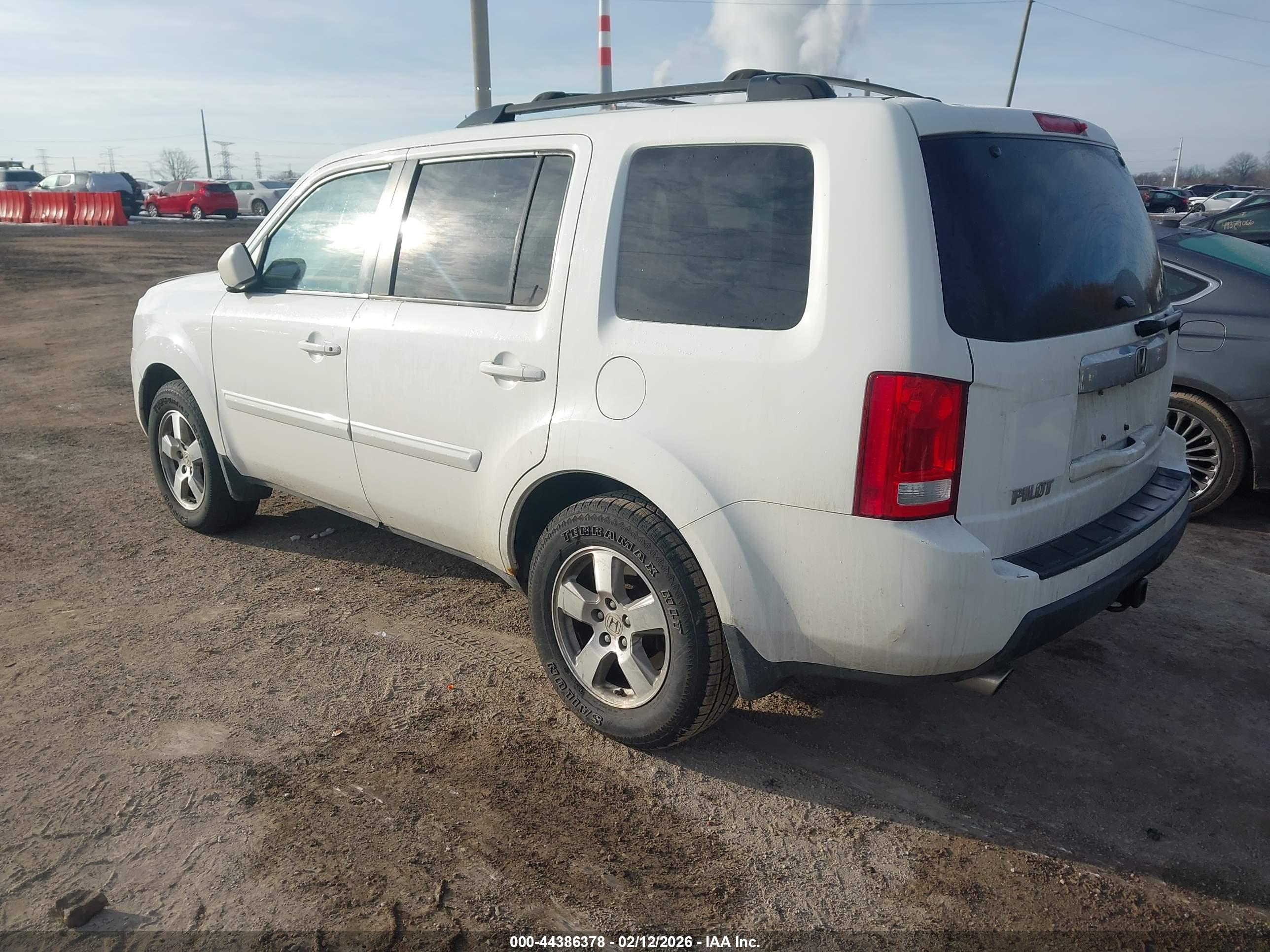HONDA PILOT image 3