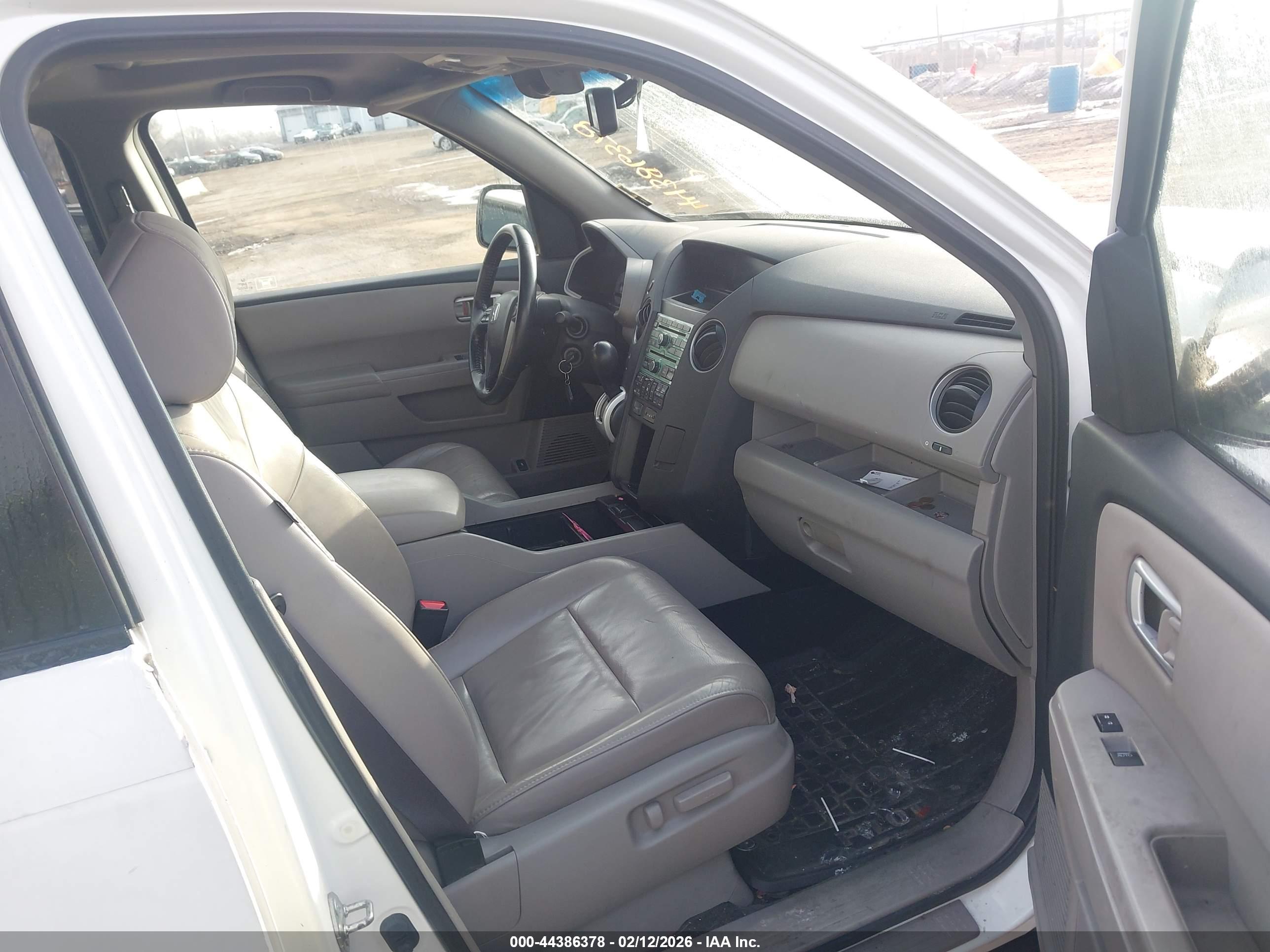 HONDA PILOT image 5