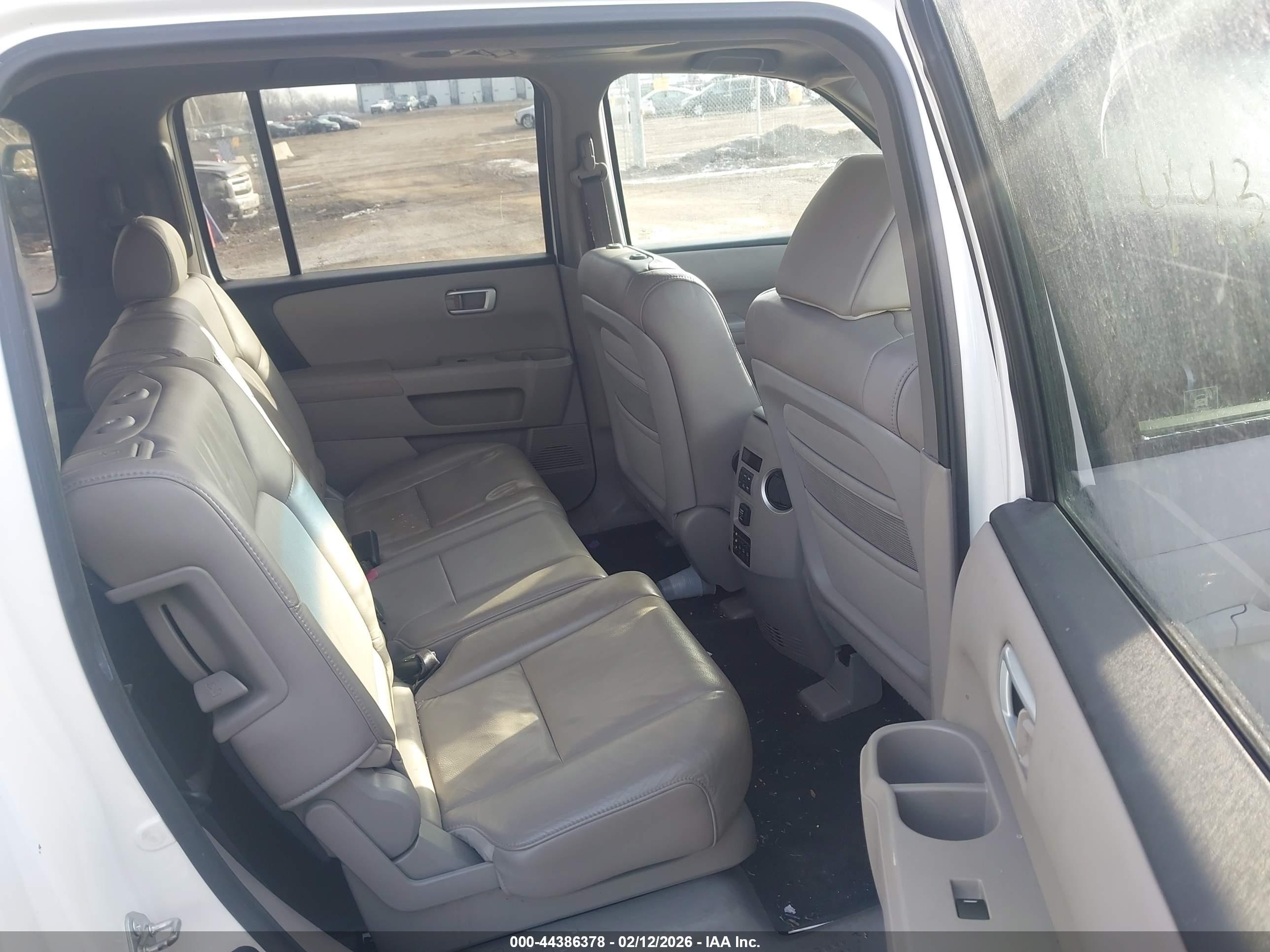 HONDA PILOT image 8