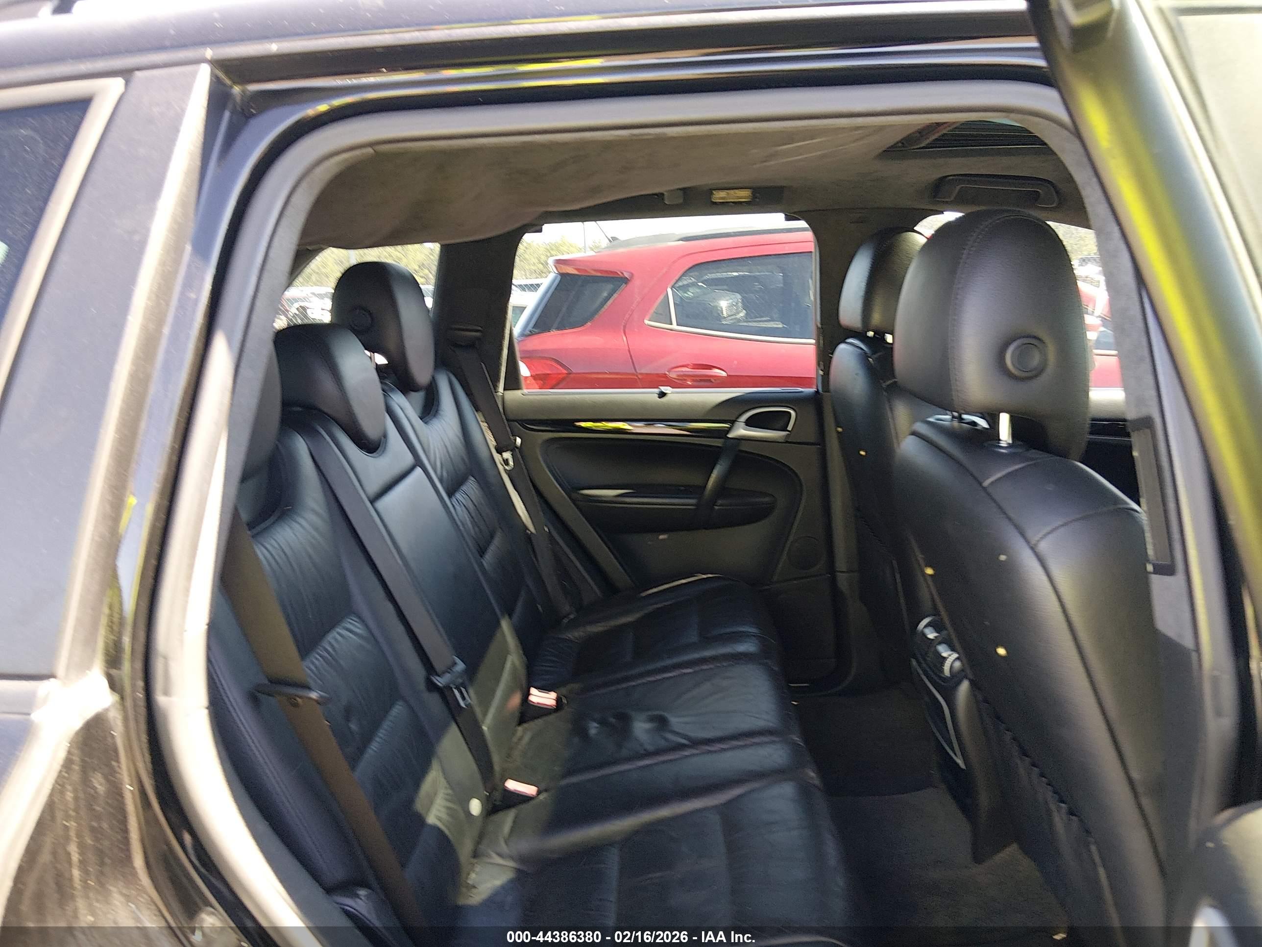 PORSCHE CAYENNE image 8