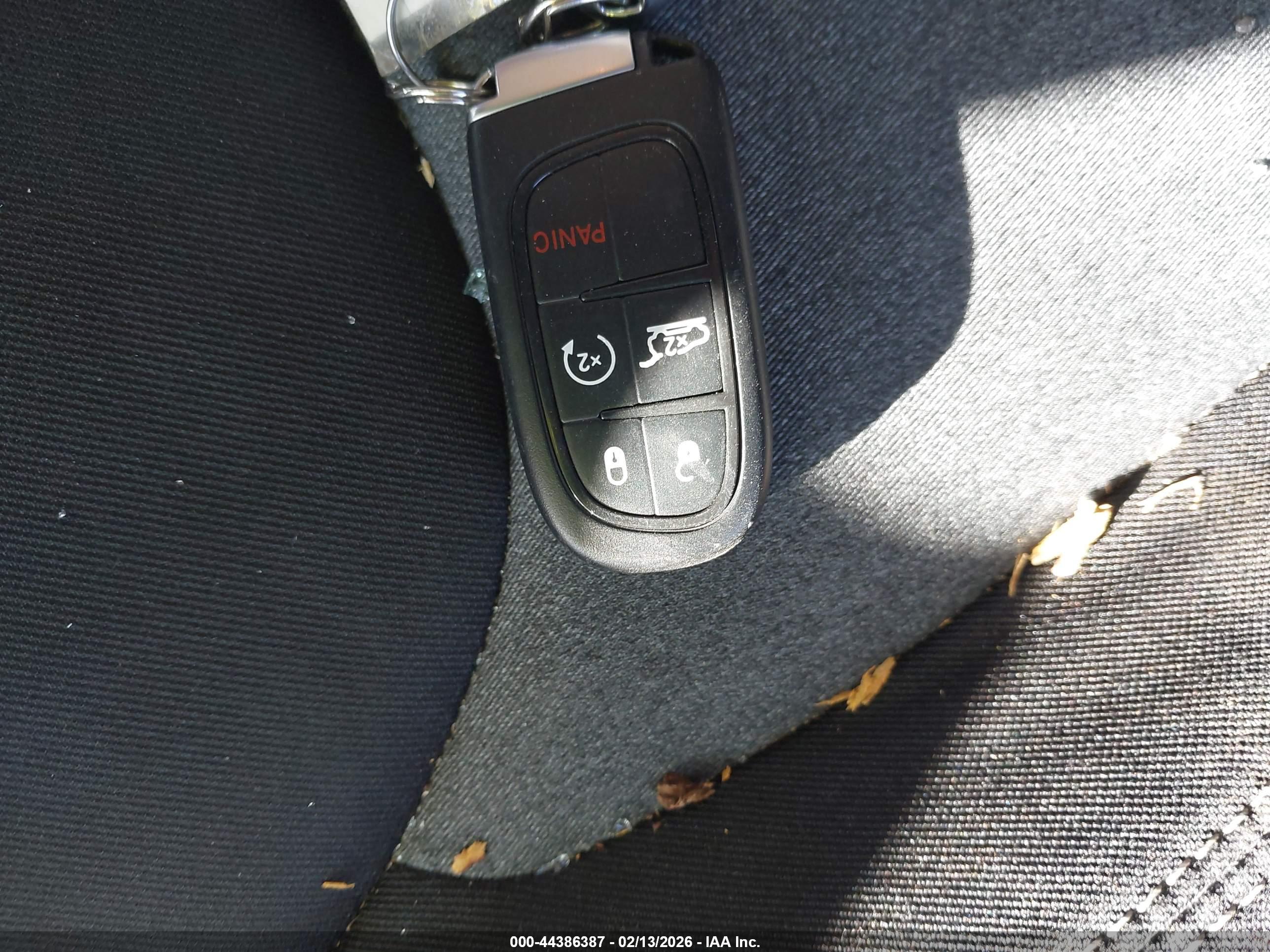 JEEP CHEROKEE image 11