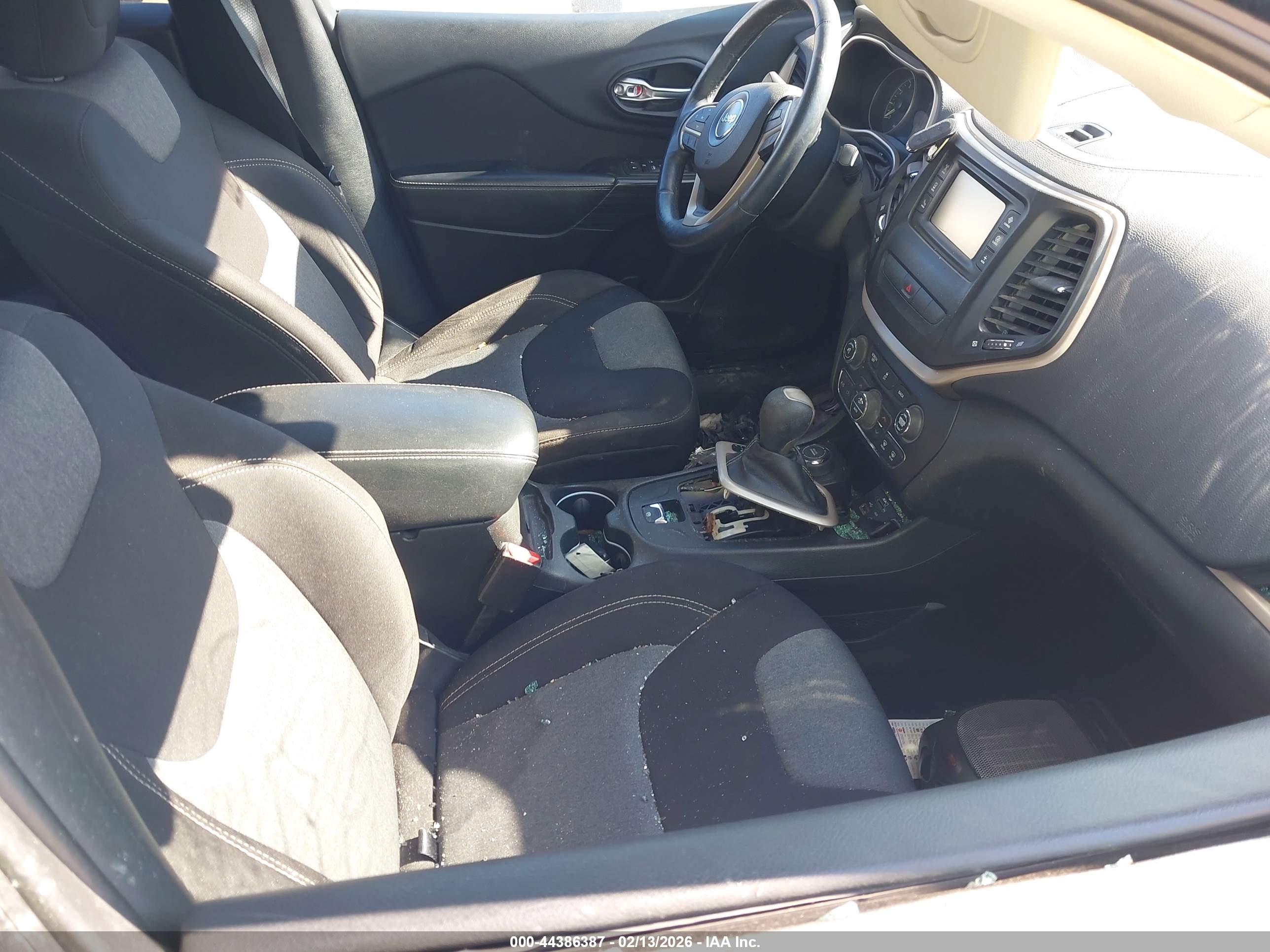 JEEP CHEROKEE image 5