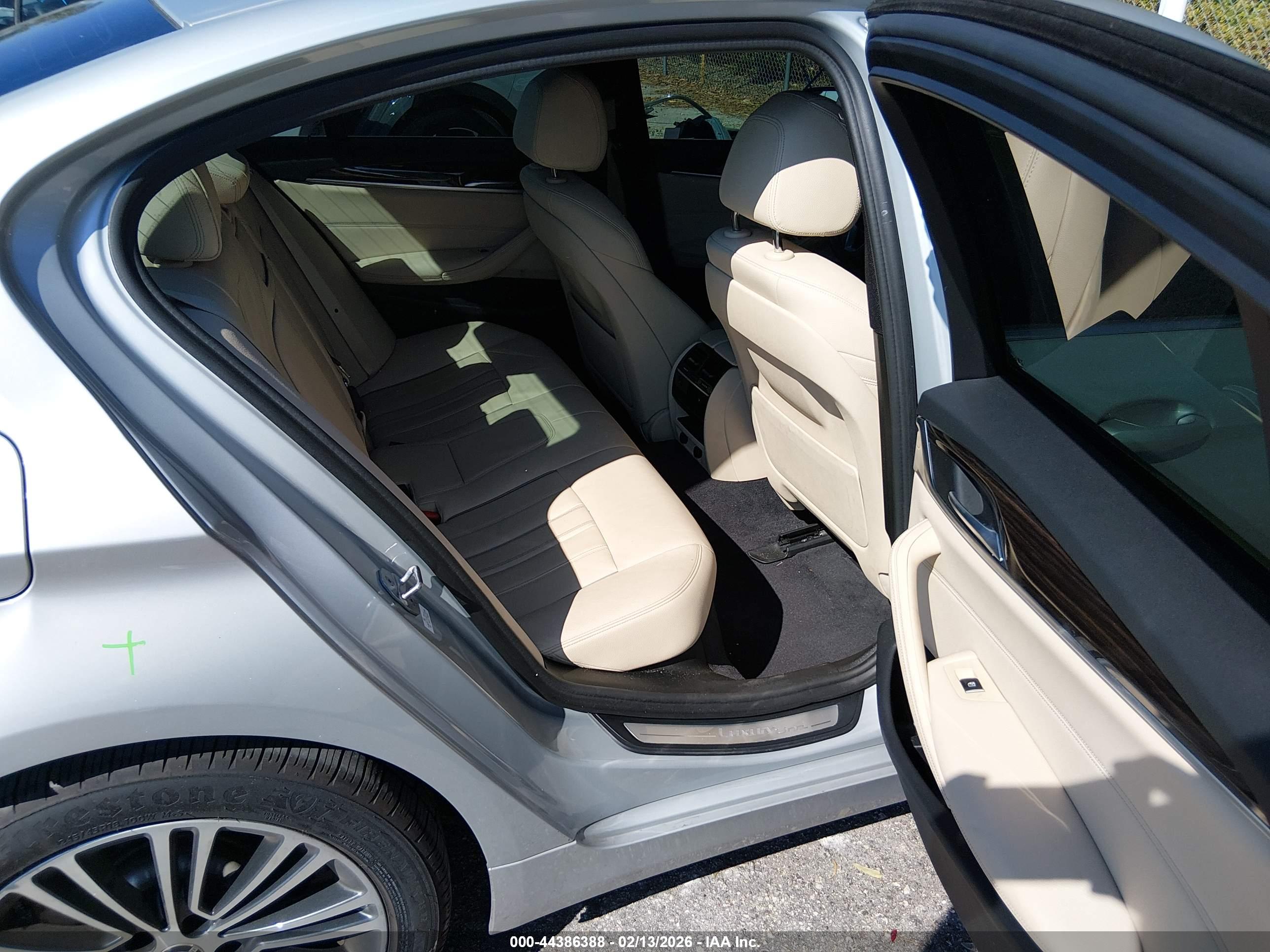 BMW 530I image 8