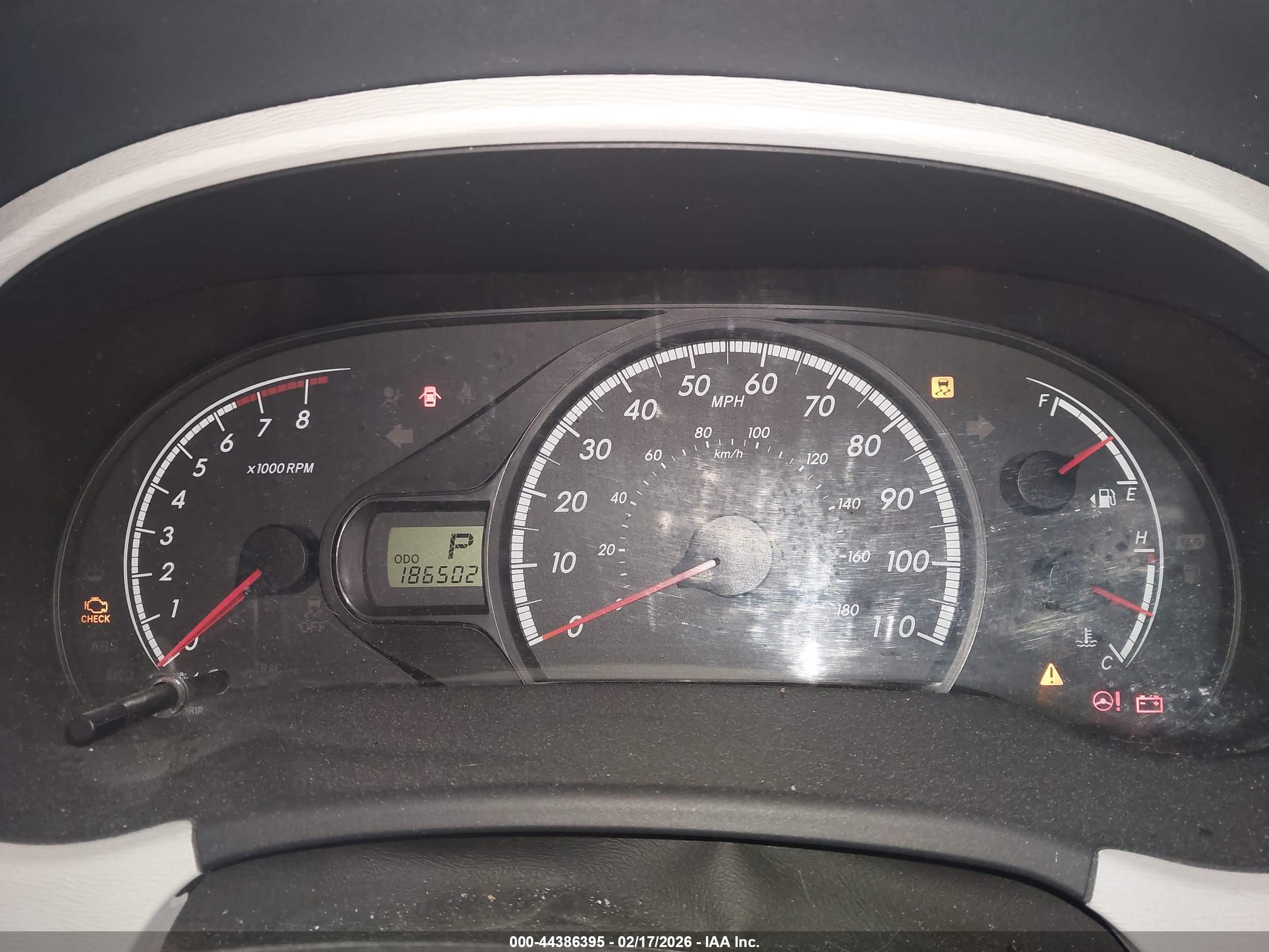 TOYOTA SIENNA image 7