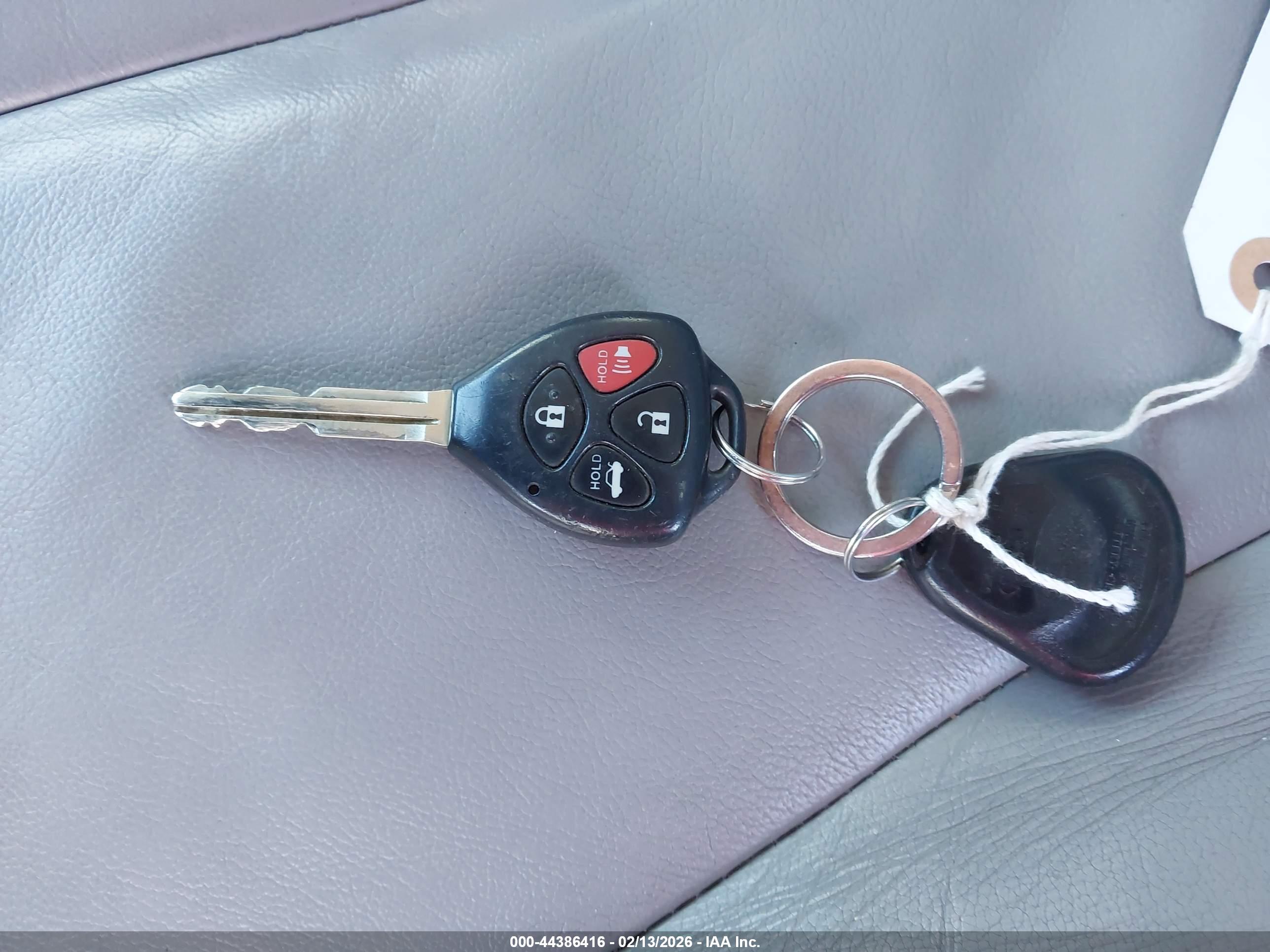 TOYOTA CAMRY image 11
