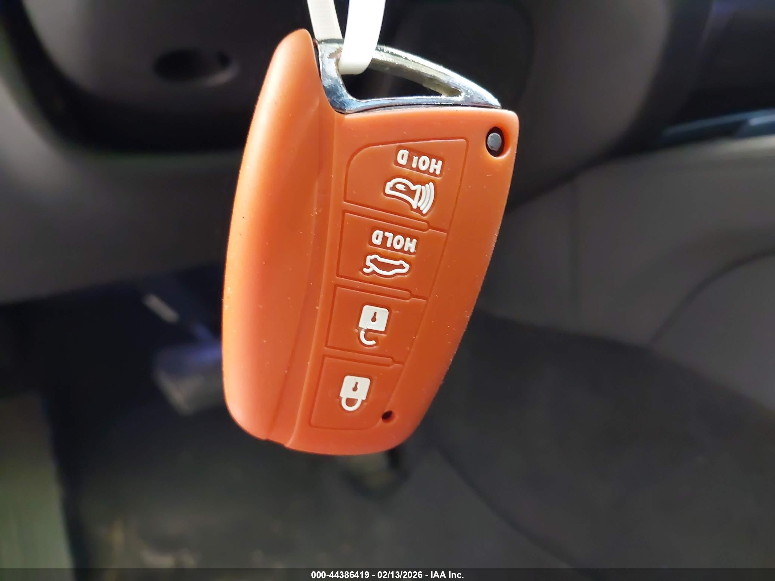 HYUNDAI GENESIS image 11