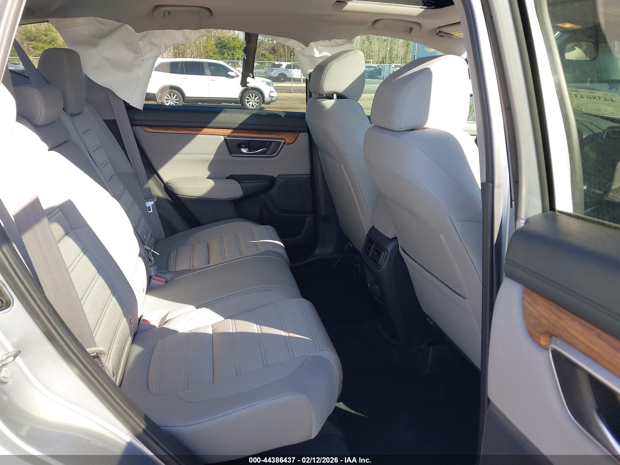 HONDA CR-V image 8