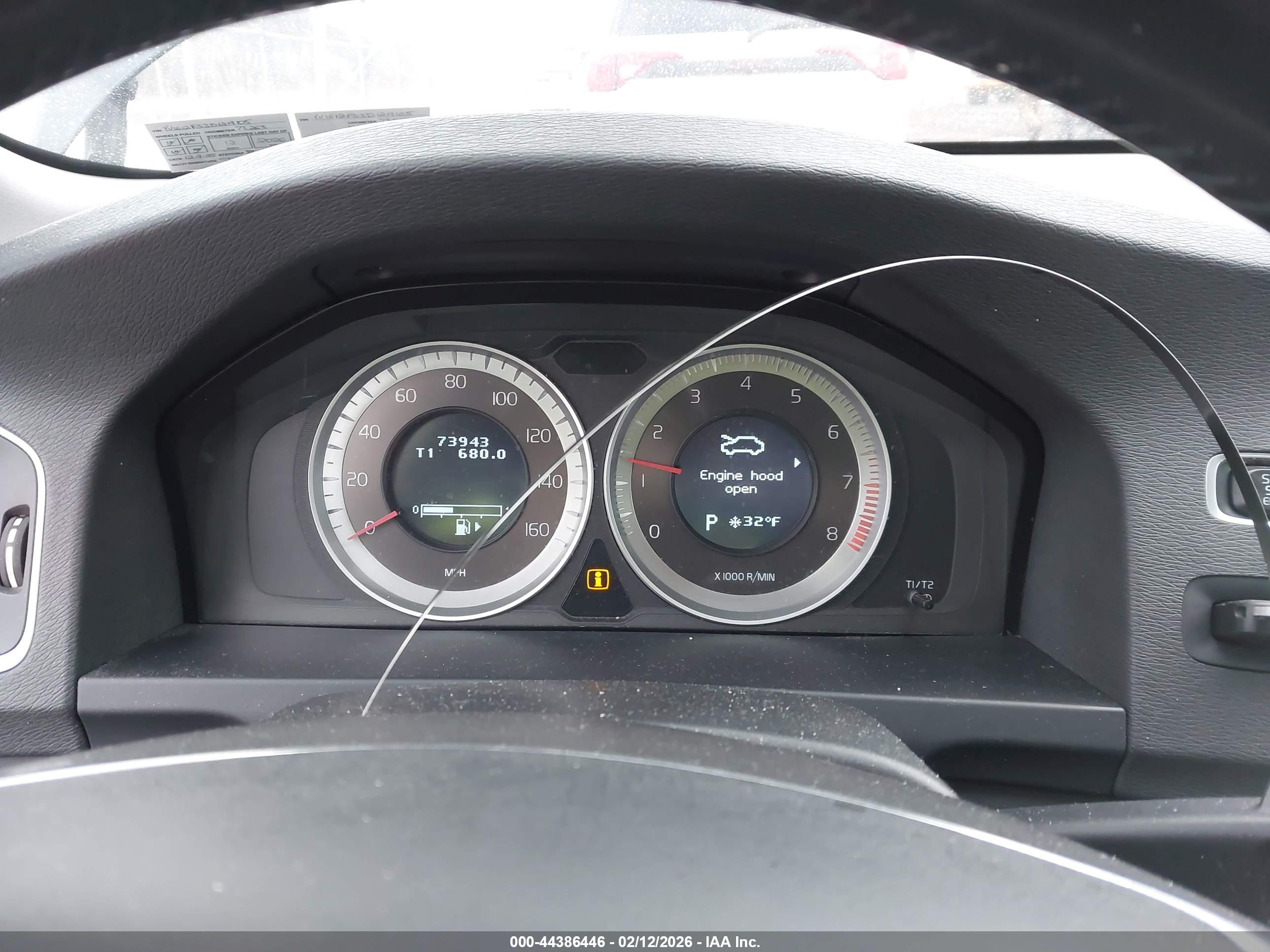 VOLVO S60 image 7