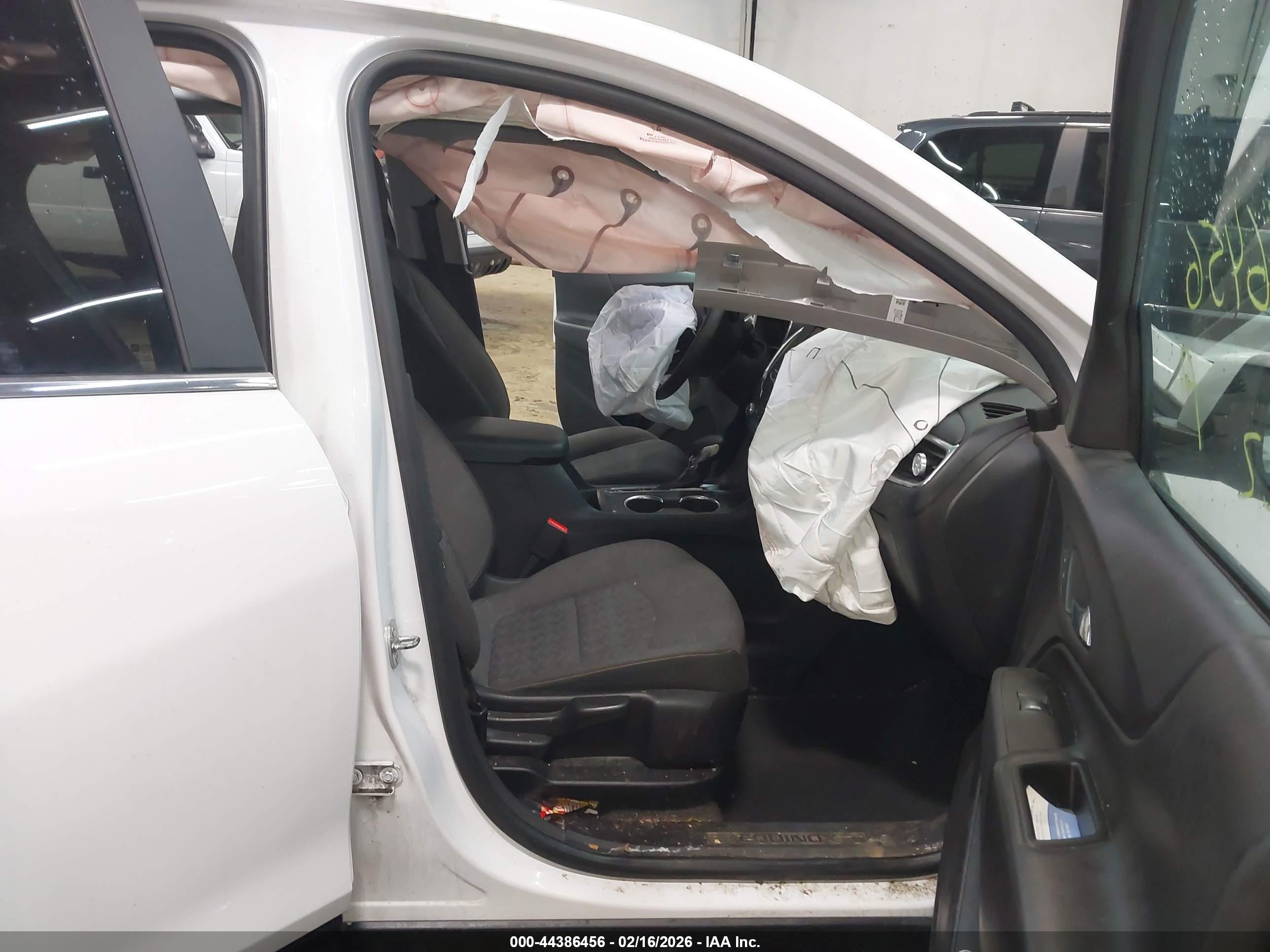 CHEVROLET EQUINOX image 5
