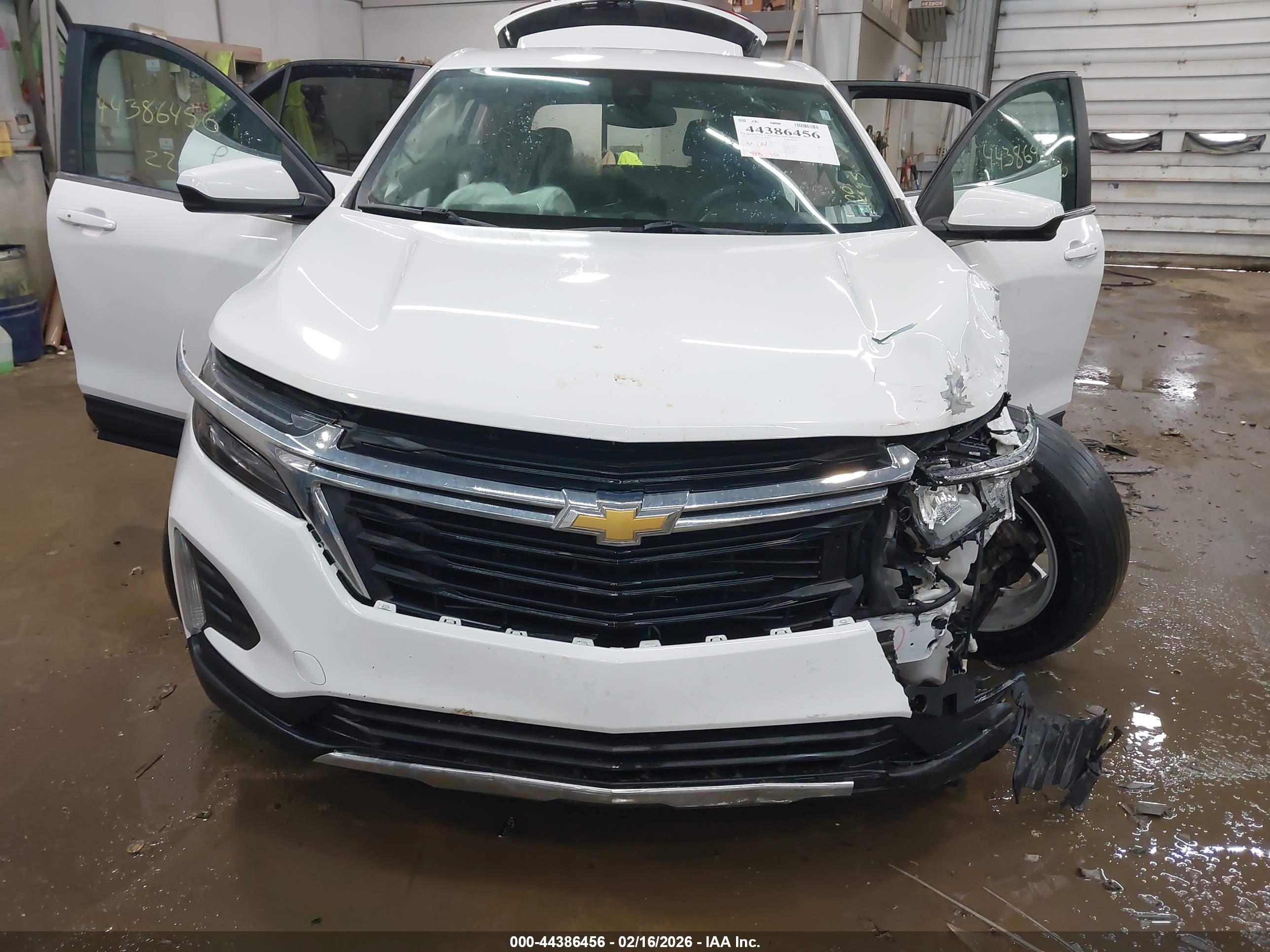 CHEVROLET EQUINOX image 6