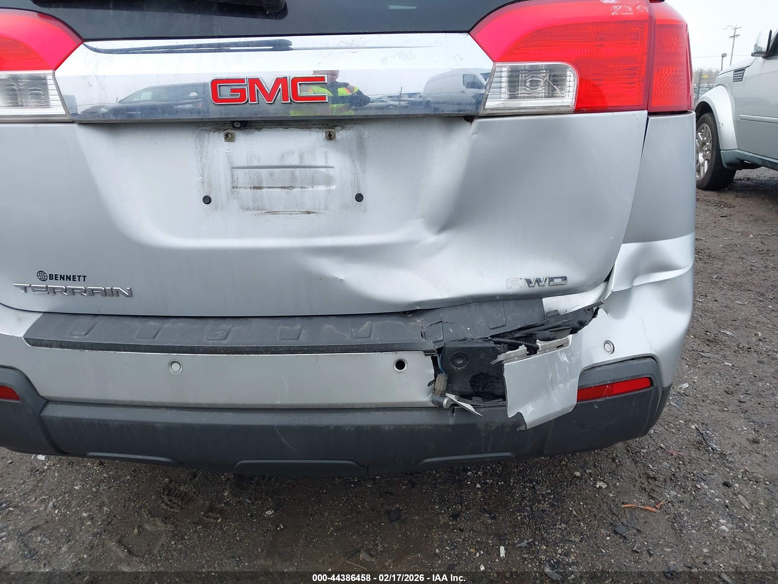GMC TERRAIN image 6