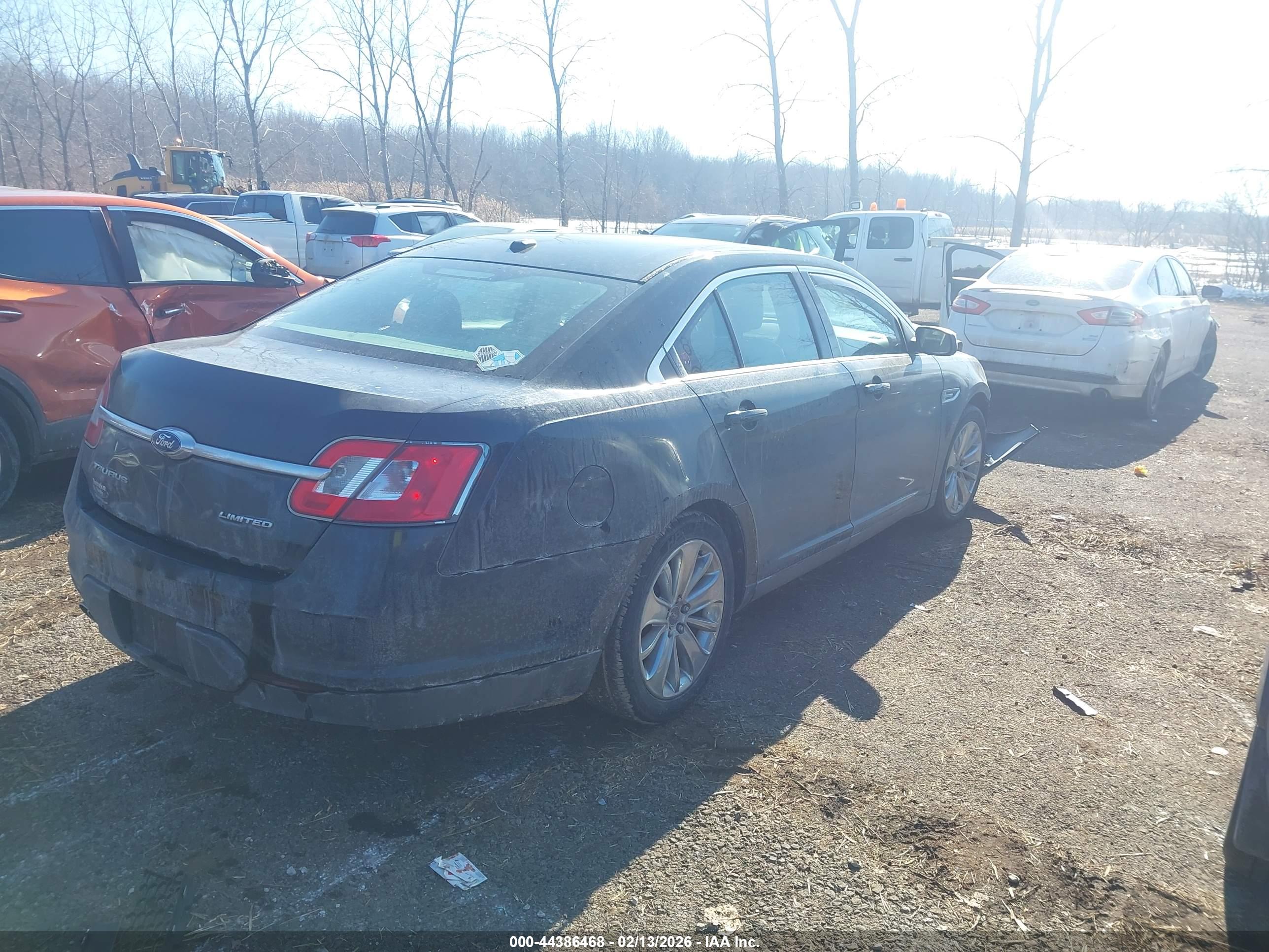 FORD TAURUS image 4