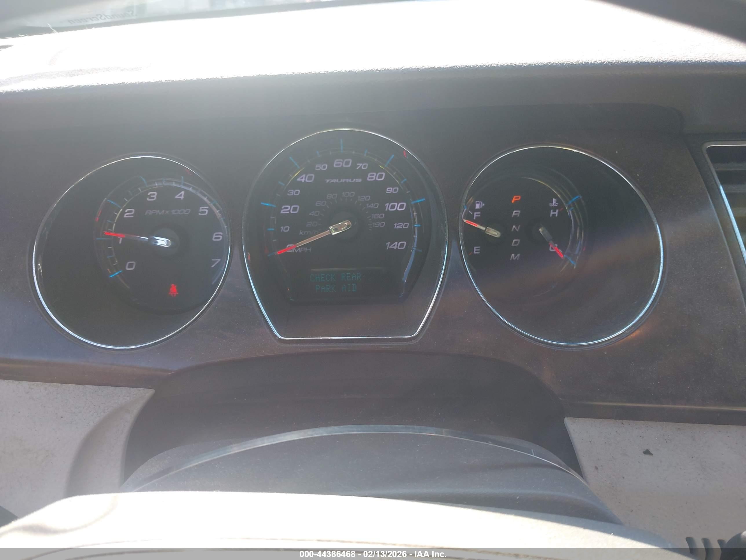 FORD TAURUS image 7