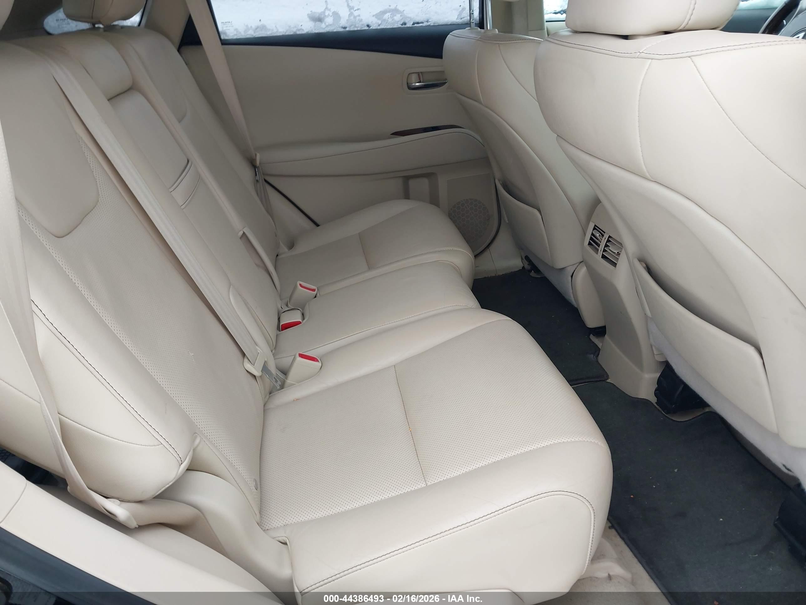 LEXUS RX image 8